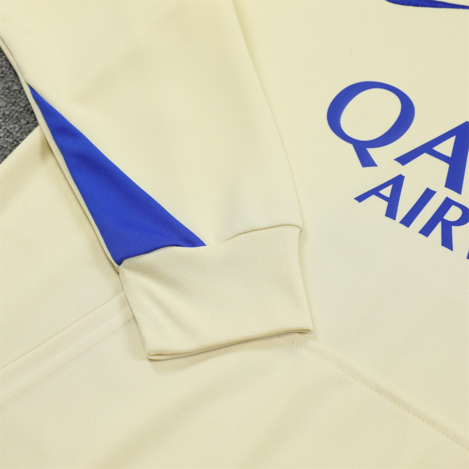 ManixJersey.com | Inter Milan 24-25 Training Hoodie Set - Yellow Hoodie and Blue - Gray Pants -Customize Name, Number and Patch | Worldwide Shipping