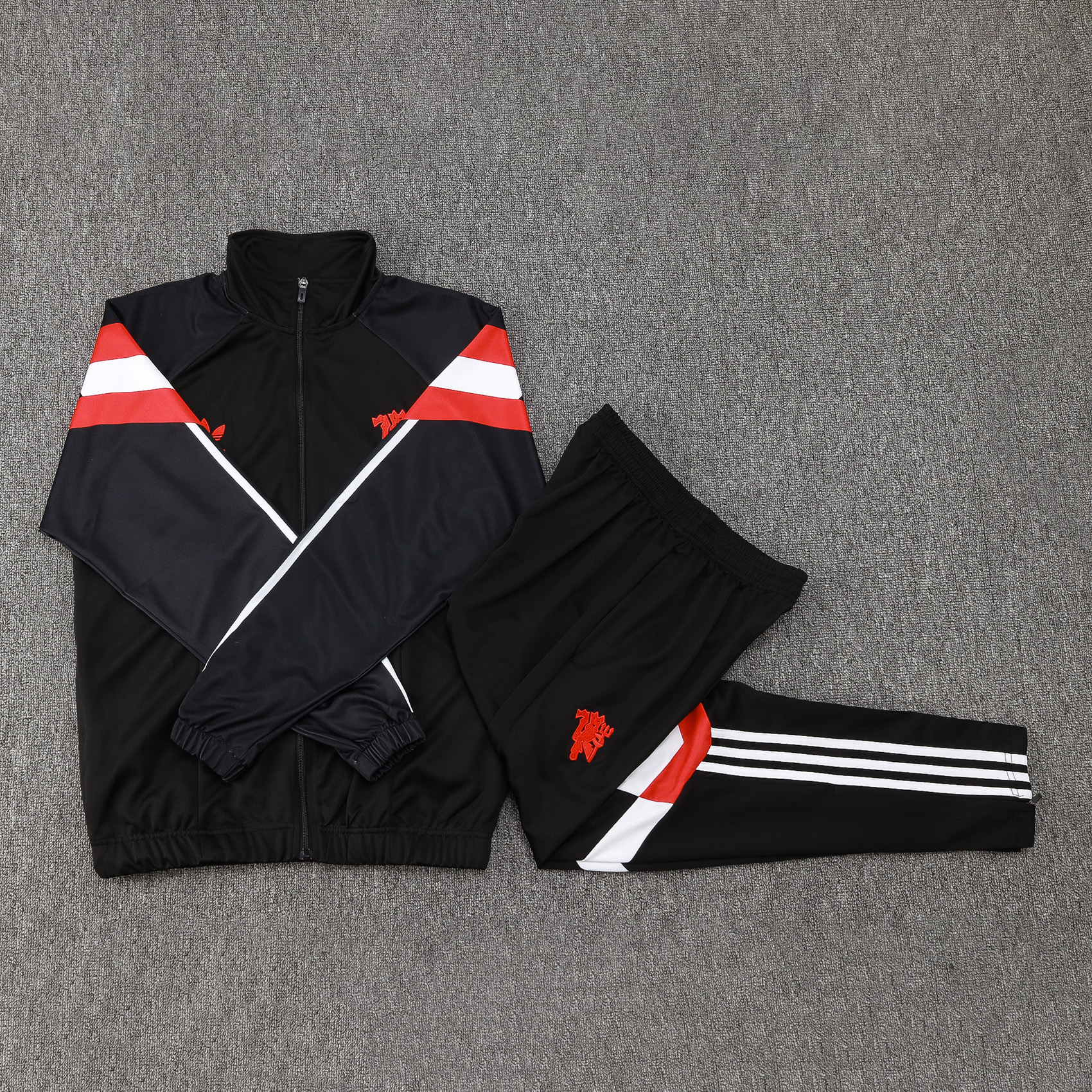 ManixJersey.com | Manchester United 24-25 Originals LFSTLR Jacket Training Tracksuit - Black -Customize Name, Number and Patch | Worldwide Shipping