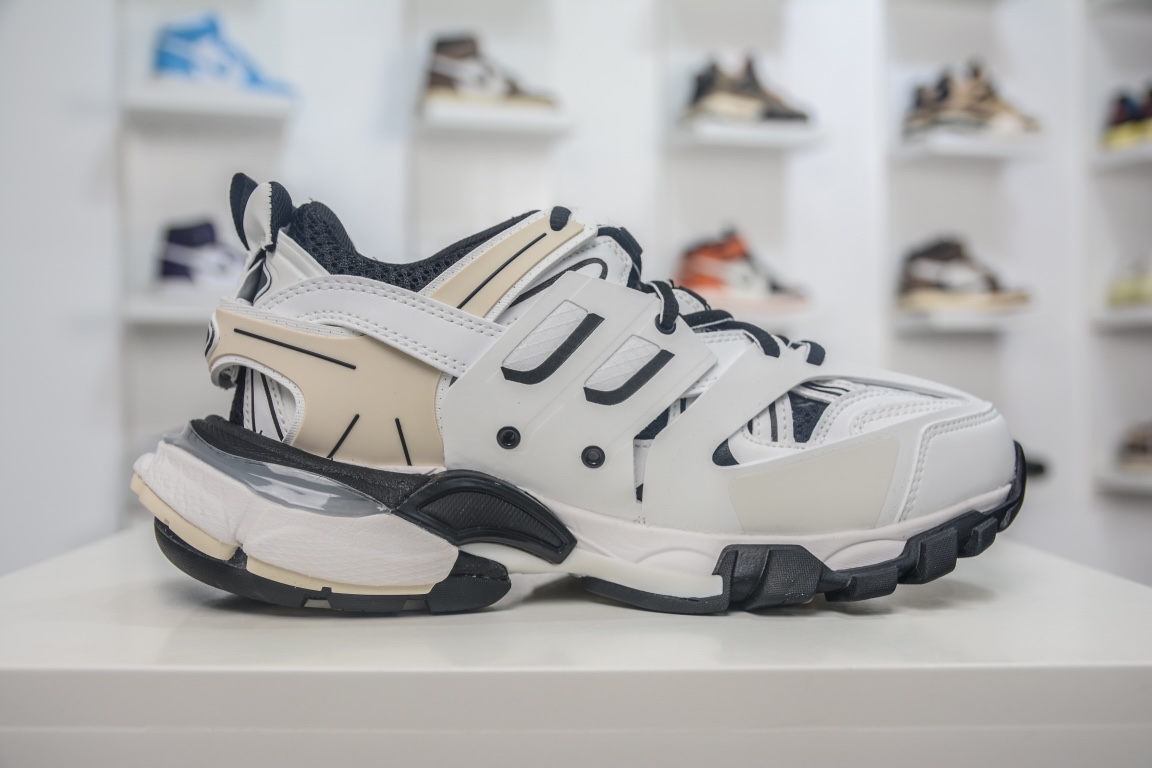 Balenciaga Track Worn Out Trainer in White Black、mysite、Cacoeks
