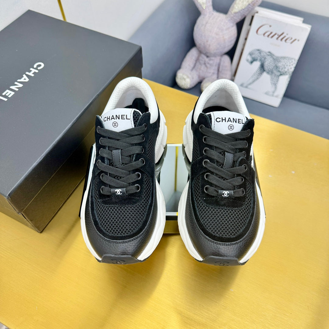 SNEAKER IN BLACK WITH WHITE LOGO CALFSKIN AND MESH、mysite、Cacoeks