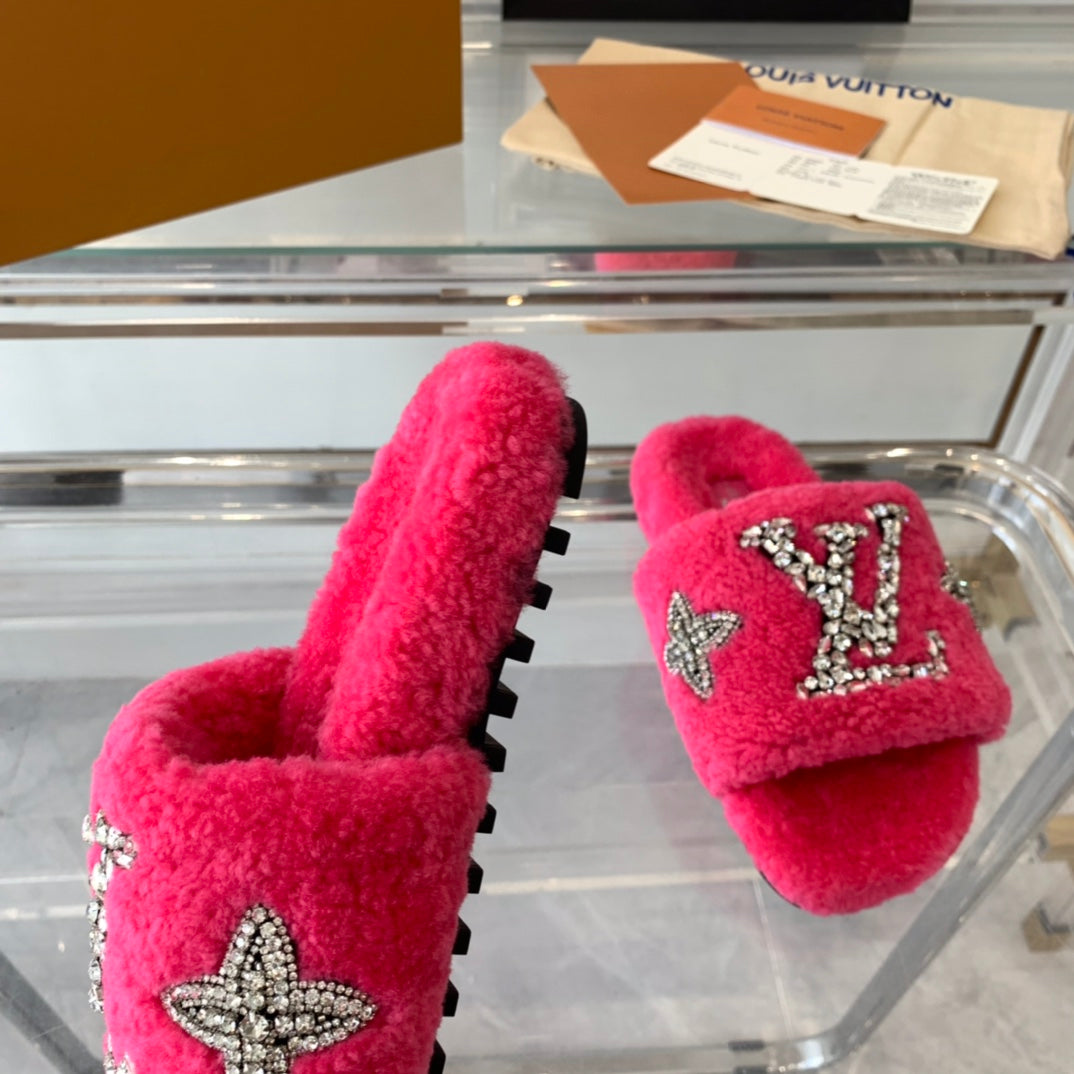 LV WOMEN'S PASEO FLAT SLIPPER IN DEEP PINK FLEECE、mysite、Cacoeks