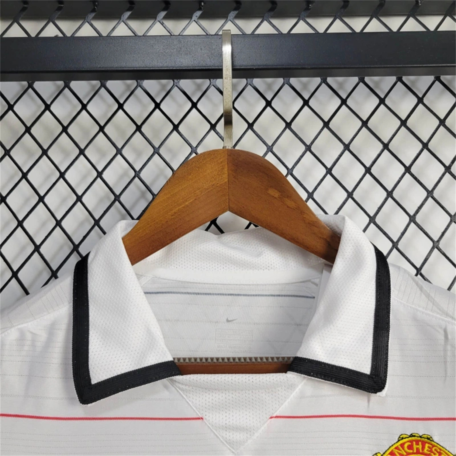 foot-Retro Manchester United 04-06 Third Jersey