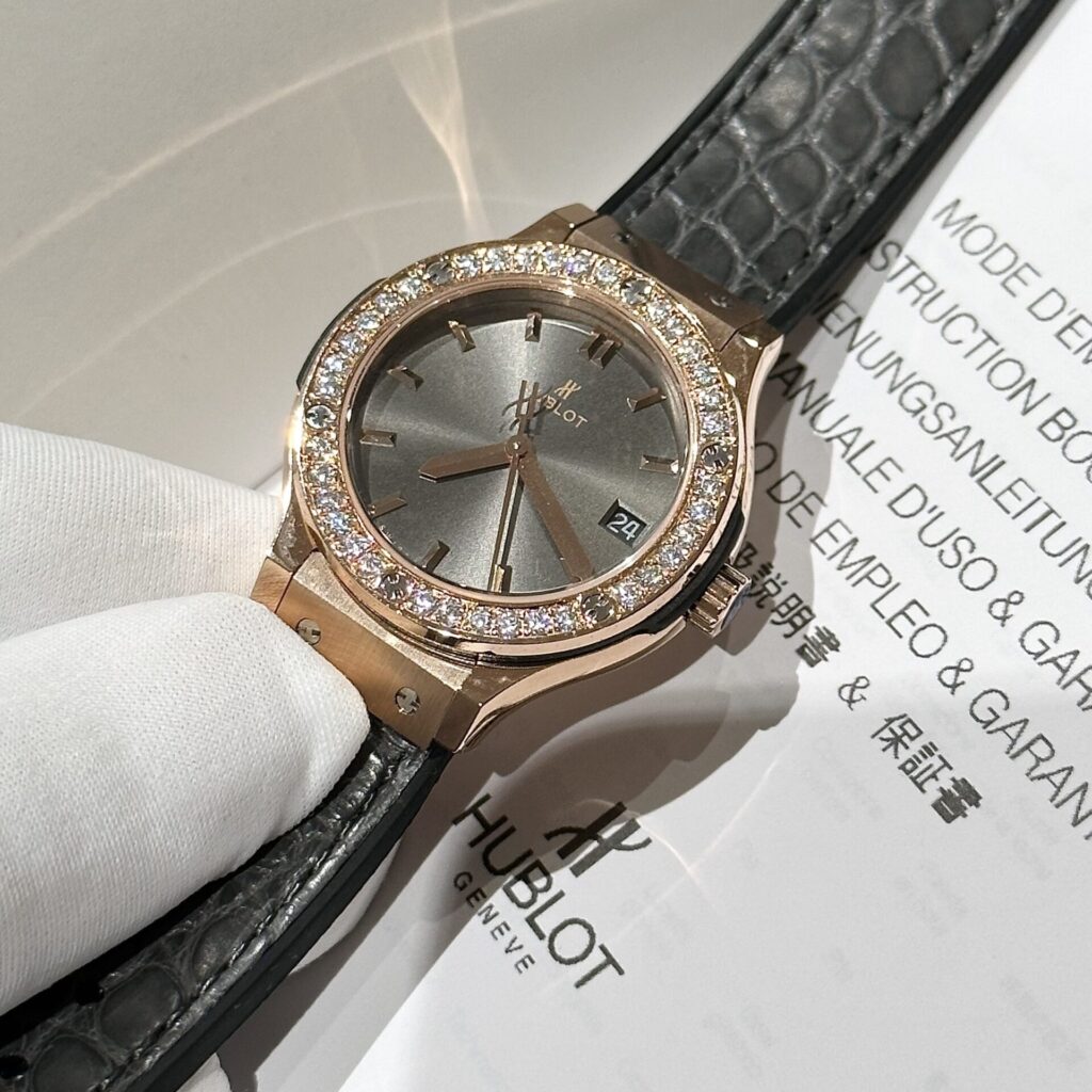 Đồng Hồ Hublot Nữ Đính Kim Cương Moissanite 33mm (1)