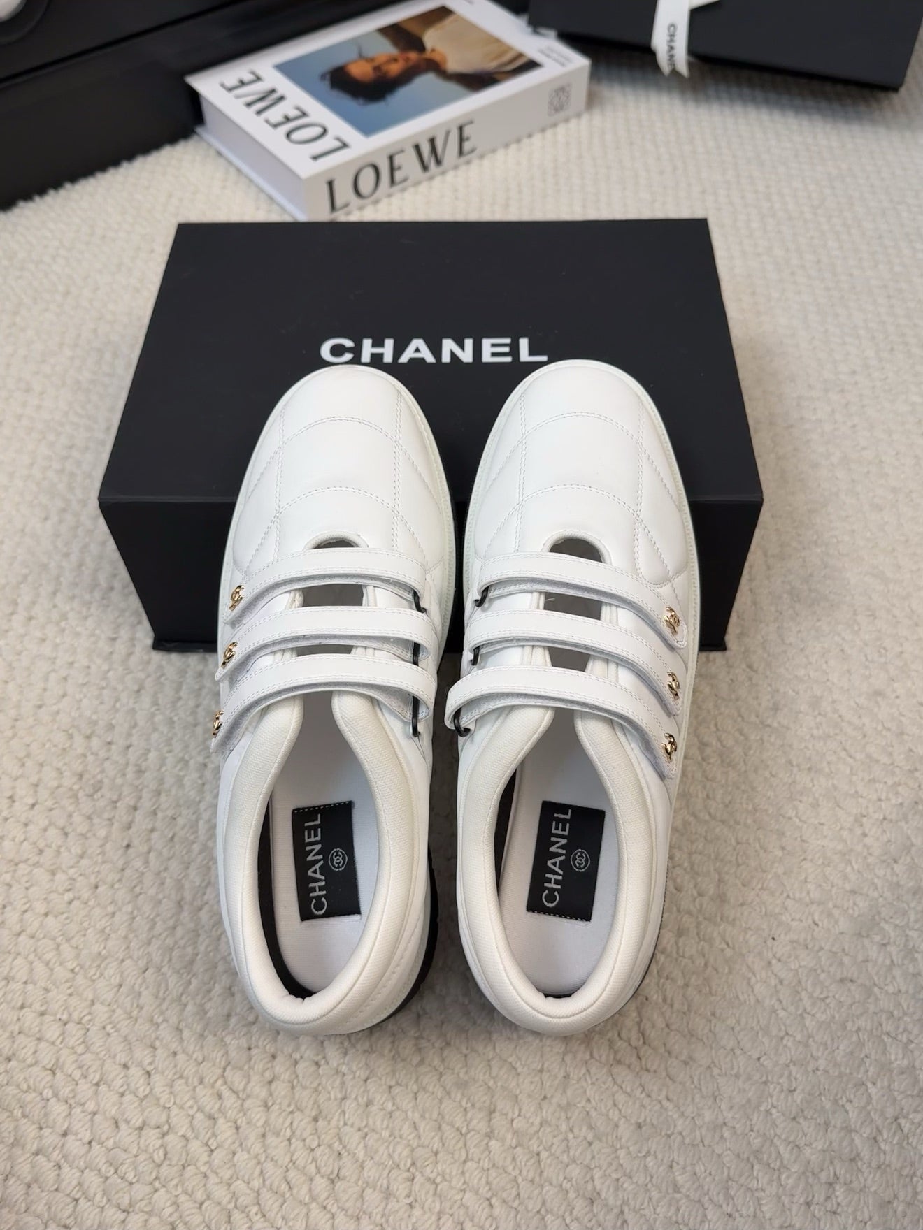 SNEAKERS WITH THREE STRAPS IN WHITE CALFSKIN、mysite、Cacoeks