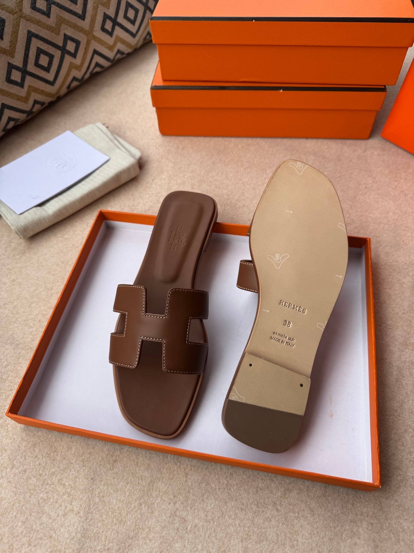 0RAN SANDALS IN PECAN BROWN CALFSKIN、mysite、Cacoeks