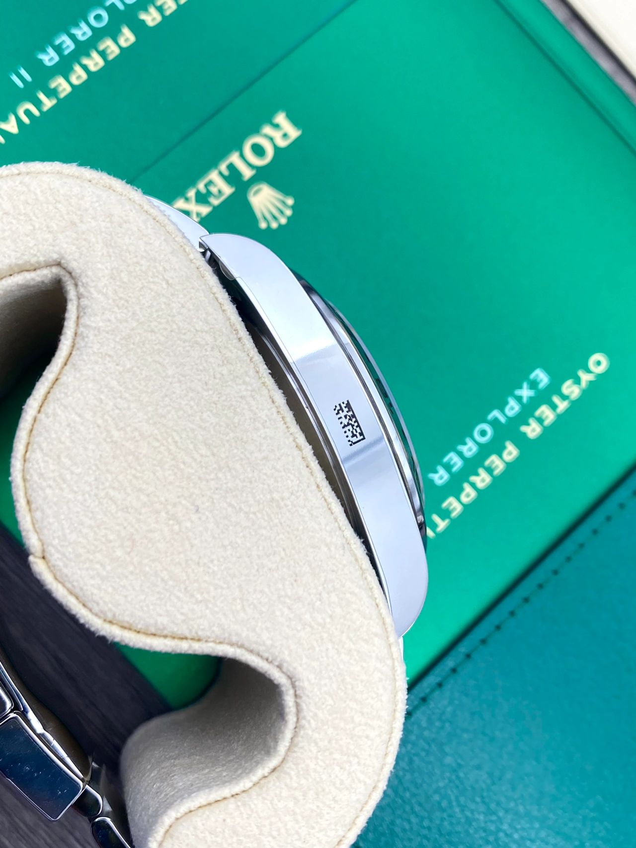 兼职  林炎: luxecystore