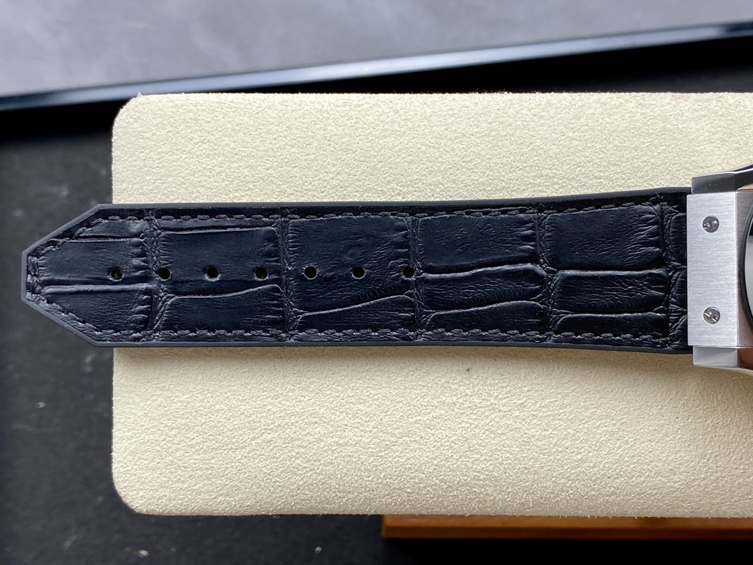 511.NX.2611.LR Hublot Classic Fusion Automatic-fasswatch