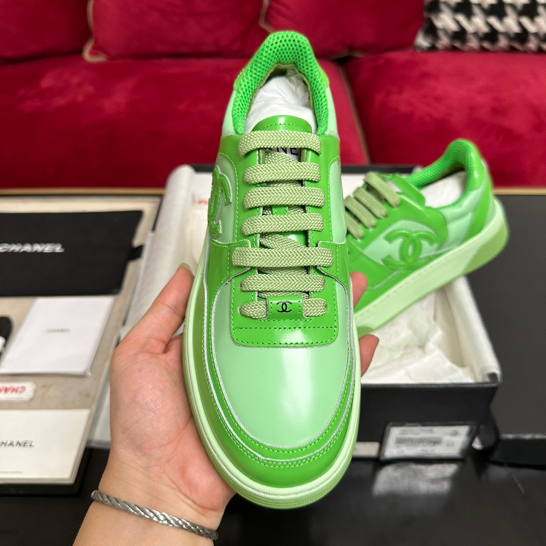 TRAINERS IN LIGHT GREEN SHINY CALFSKIN、mysite、Cacoeks