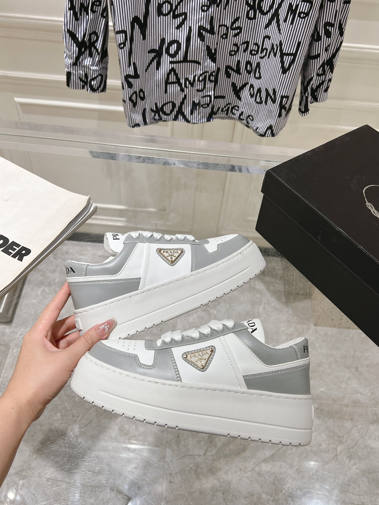 PRA DOWNTOWN BOLD SNEAKERS WHITE AND LIGHT GRAY CALFSKIN、mysite、Cacoeks