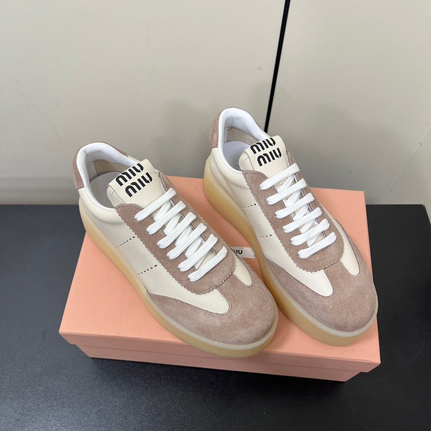 THICK-SOLED RETRO SNEAKERS IN CREAM LAMBSKIN AND PLASTER SUEDE、mysite、Cacoeks