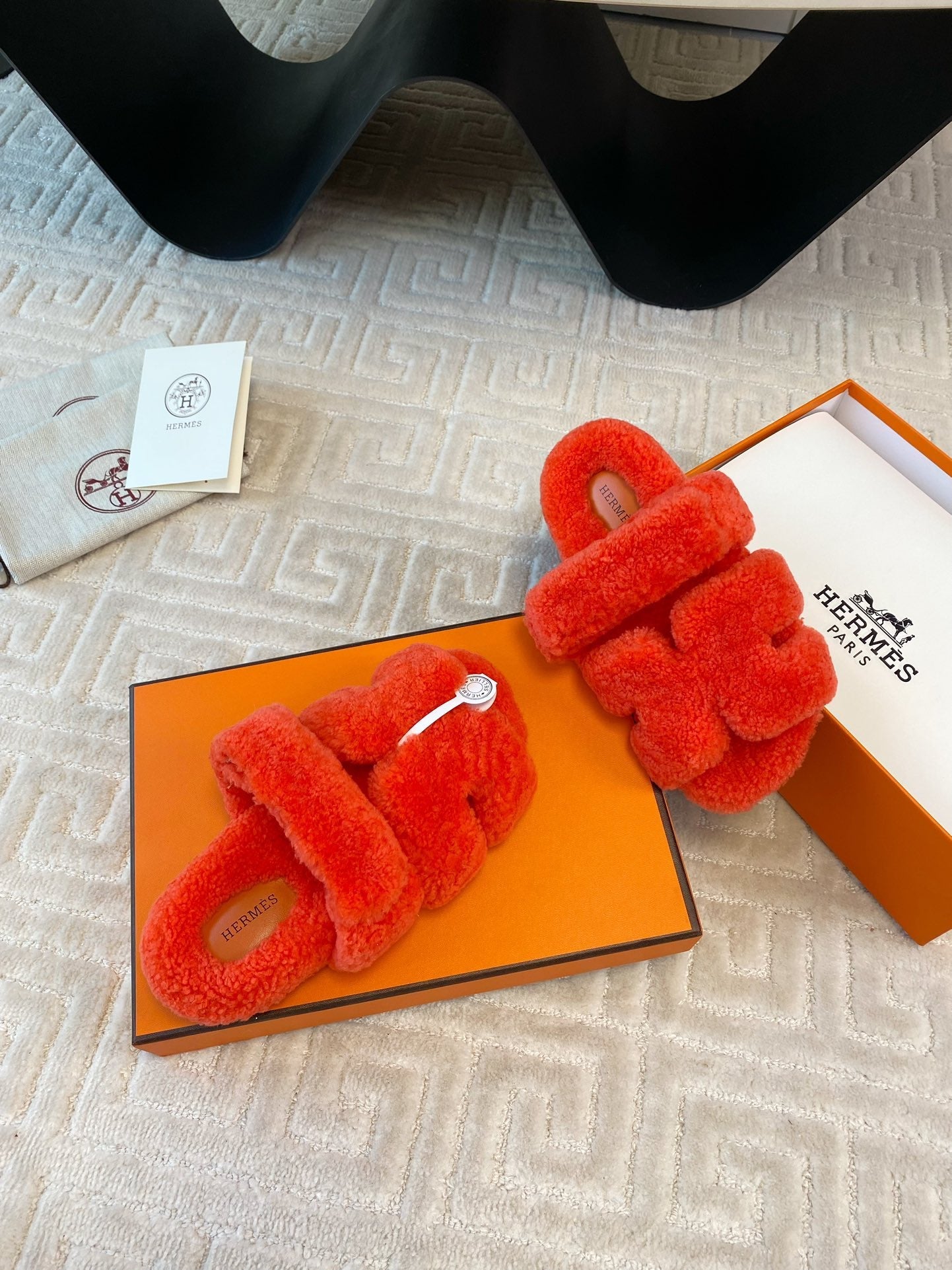 CHYPRE SANDAL IN LIGHT ORANGE SHEARLING、mysite、Cacoeks
