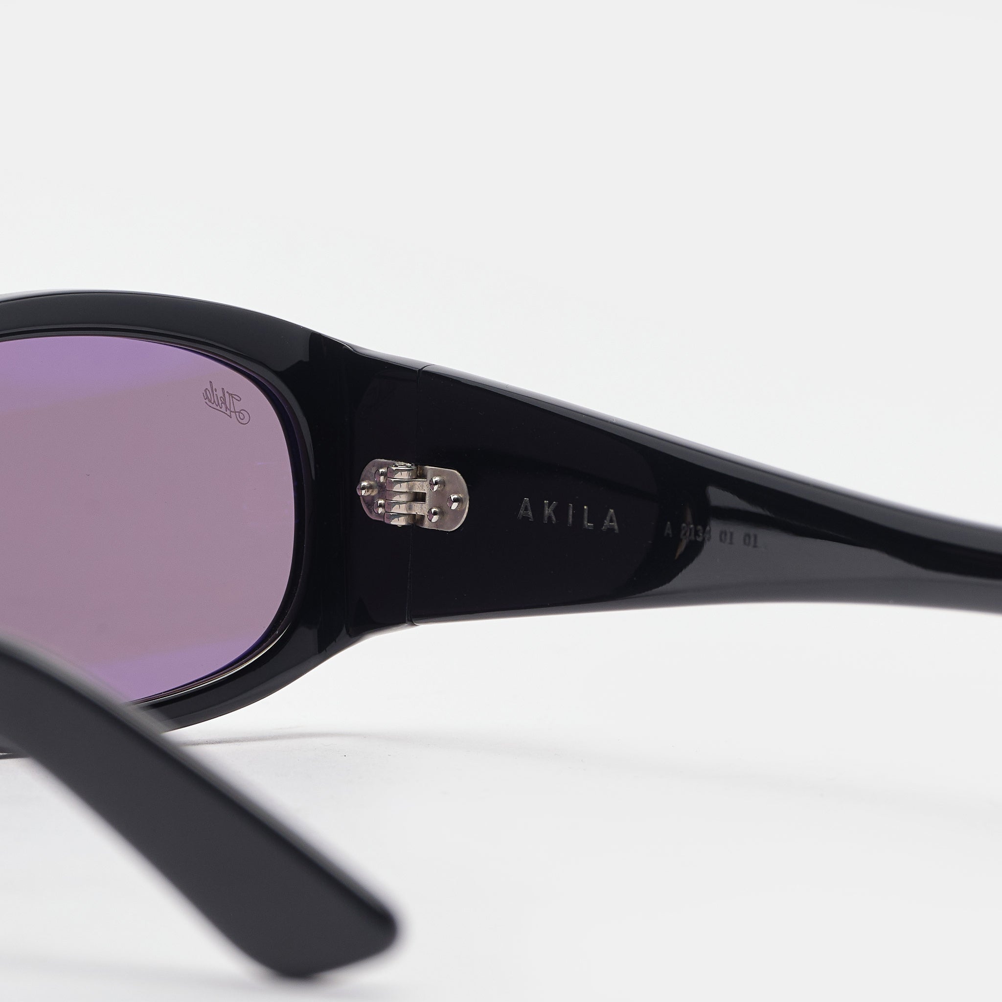 Eazy Sunglasses in Black