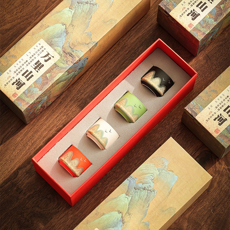 GEEK BAR-https://www.hot-toy.com/