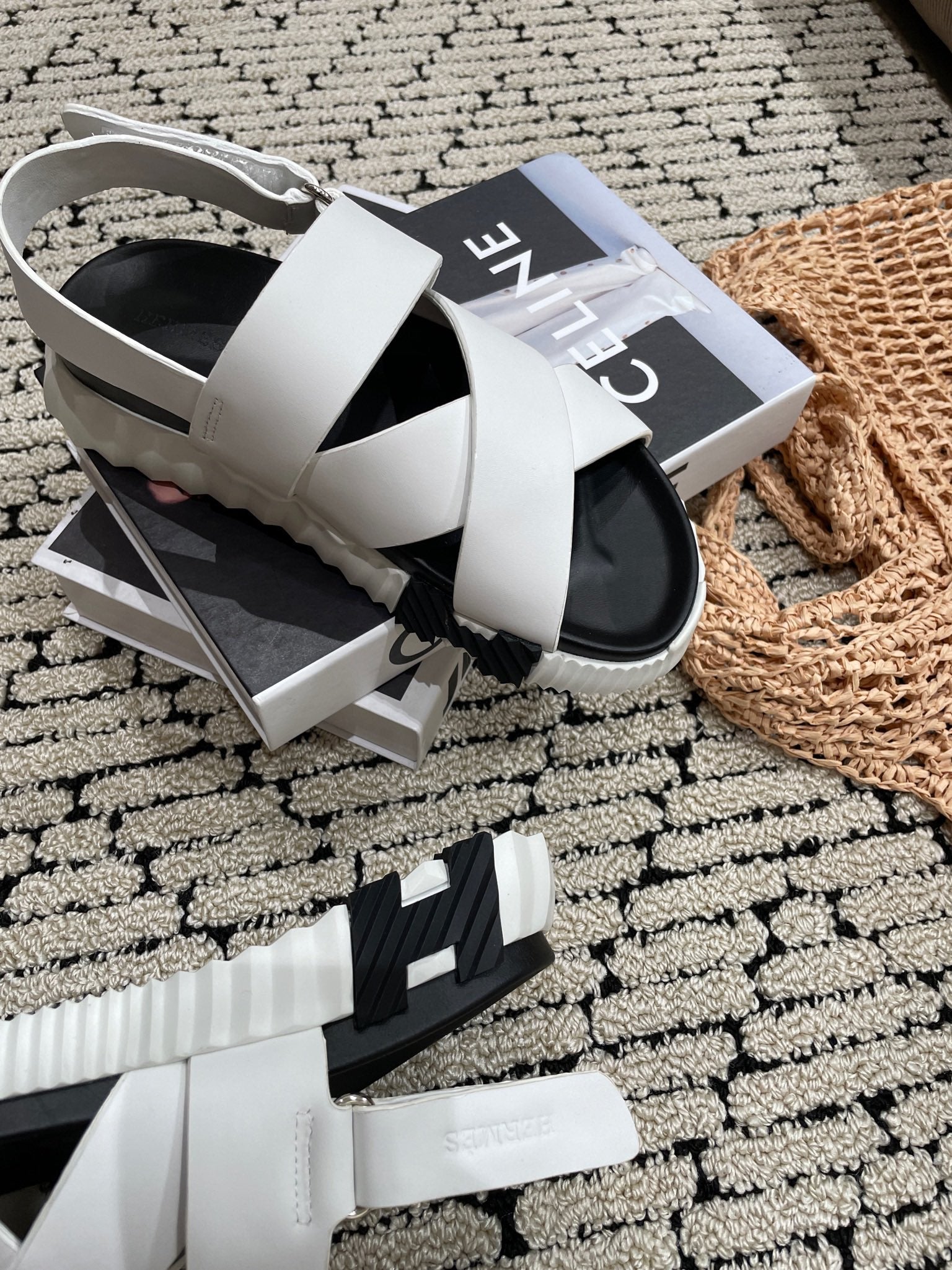 ELECTRIC SANDAL BLACK MIX CREAMY WHITE CALFSKIN、mysite、Cacoeks