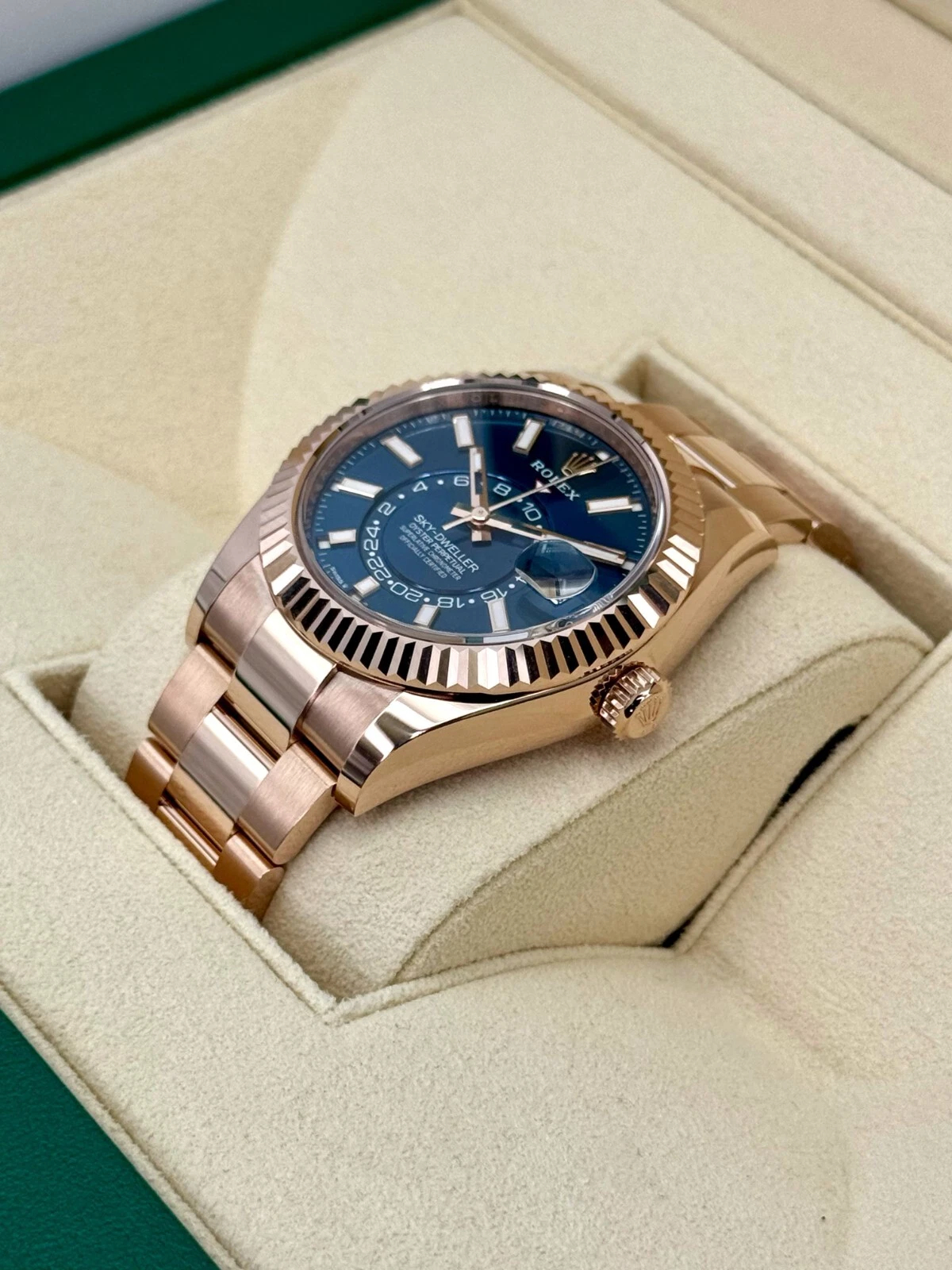 Rolex Sky-Dweller Blue Dial Super Clone Swiss ReplicaWatch 18k Rose Gold Oyster Bracelet Ref 336935 9002 Swiss Movement