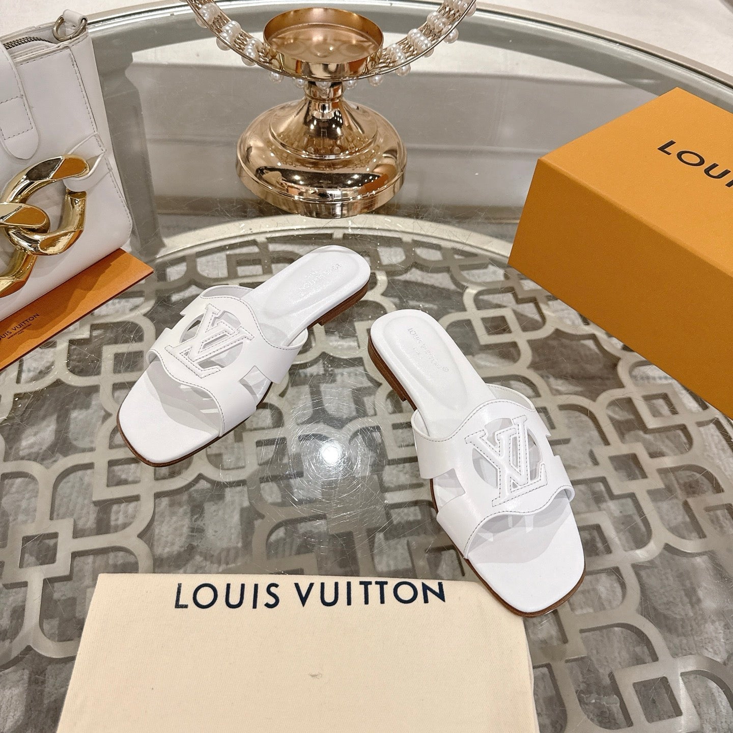 ISOLA FLAT SLIDE IN WHITE CALFSKIN、mysite、Cacoeks