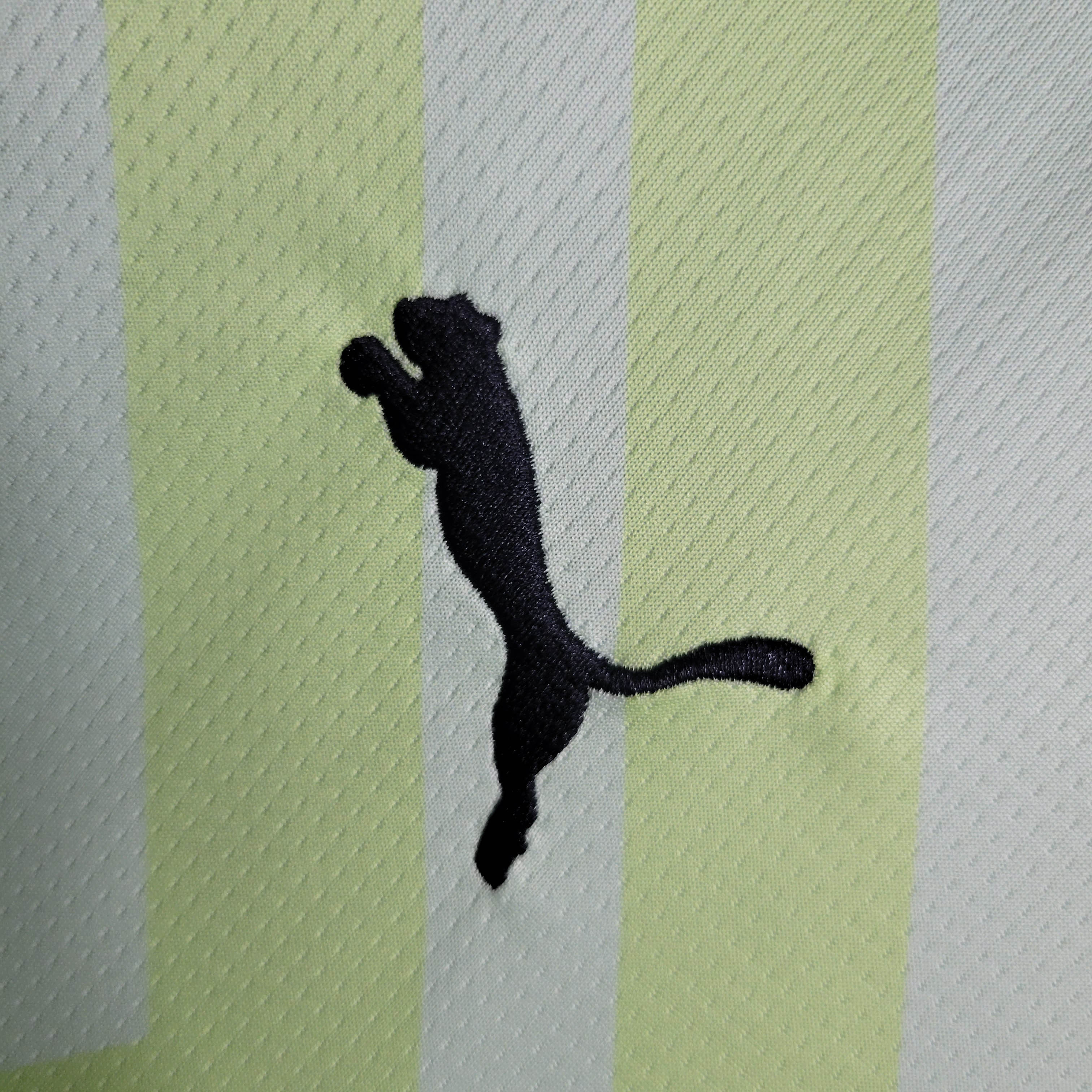 2023/2024 Borussia Mönchengladbach Goalkeeper Fluorescent Green Football Jersey 1:1 Thai Quality:football jersey mysite: unitedjerseyfootball 邓江浪:football