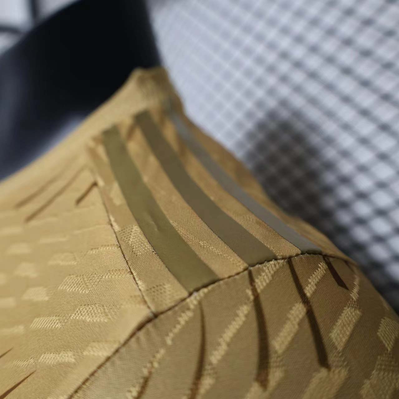 2024/2025 Player Version Real Madrid Special Edition Golden Football Shirt 1:1 Thai Quality:football jersey mysite: unitedjerseyfootball 邓江浪:football