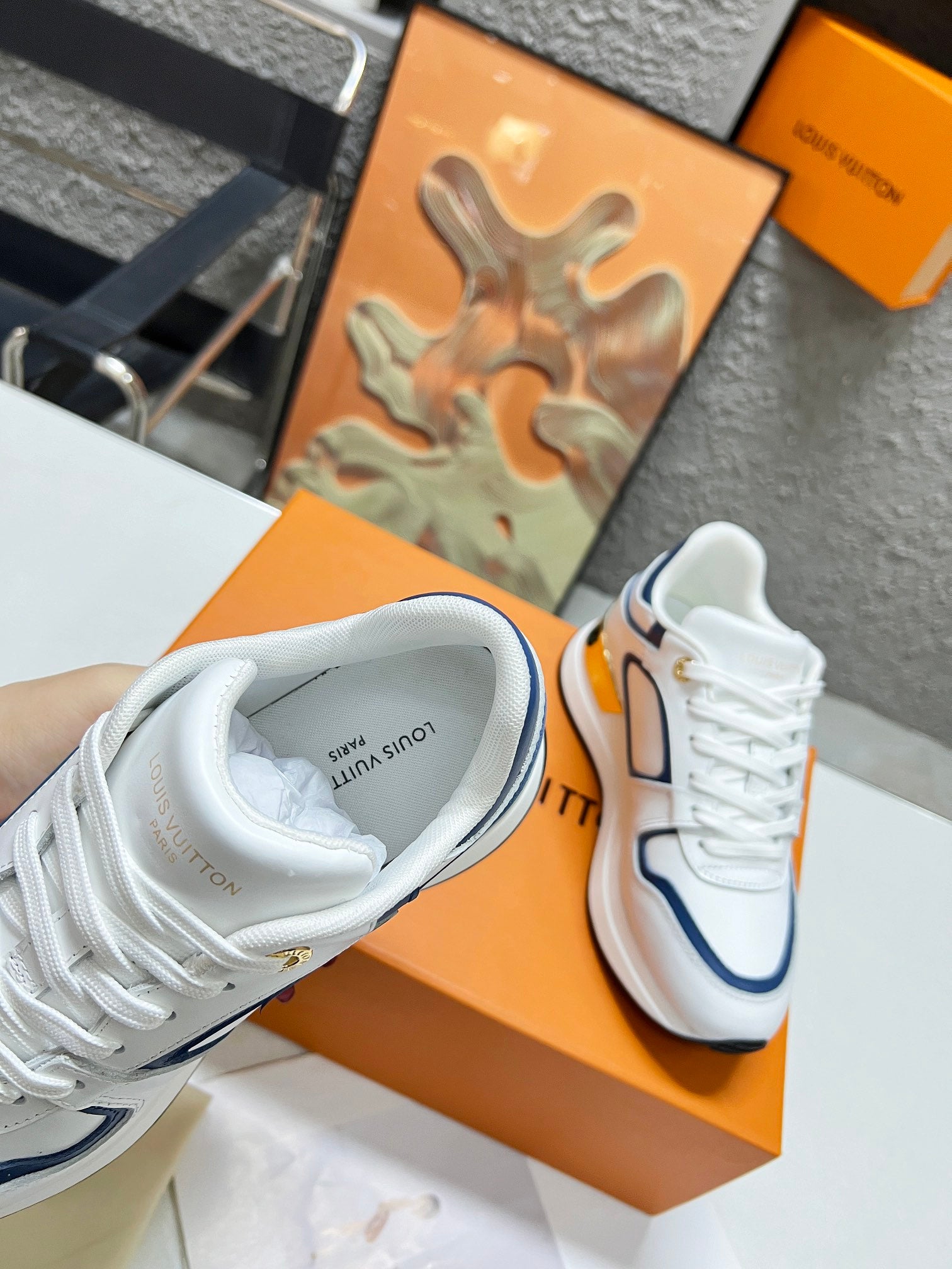 LV WOMEN SNEAKER IN WHITE MIX BLUE CALFSKIN、mysite、Cacoeks