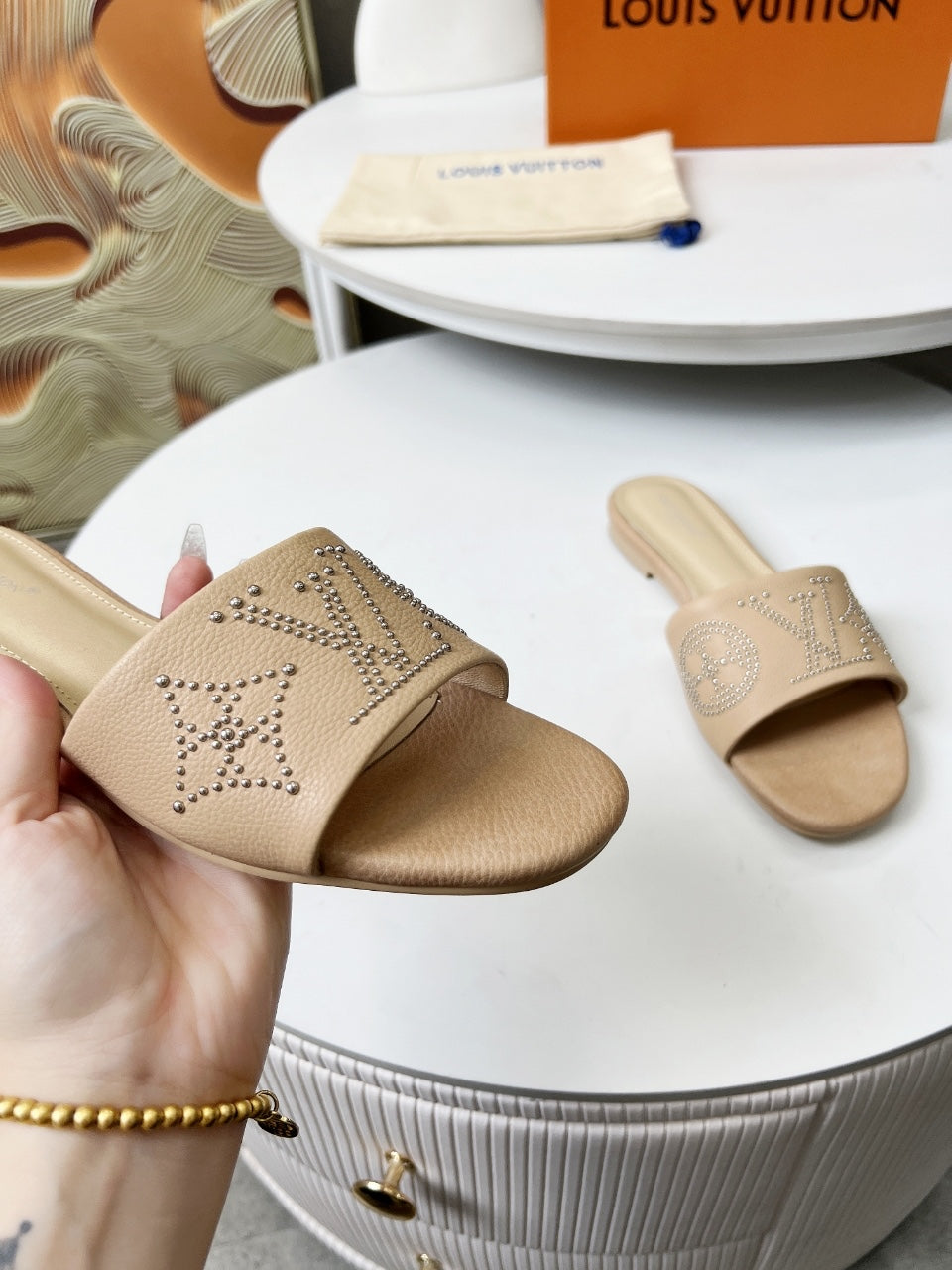 FLAT SLIDE IN BISQUE BEIGE LAMBSKIN WITH RHINSTONES、mysite、Cacoeks