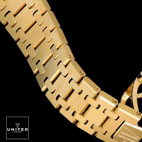 Audemars Piguet Royal Oak Yellow Gold Bracelet Replica black background