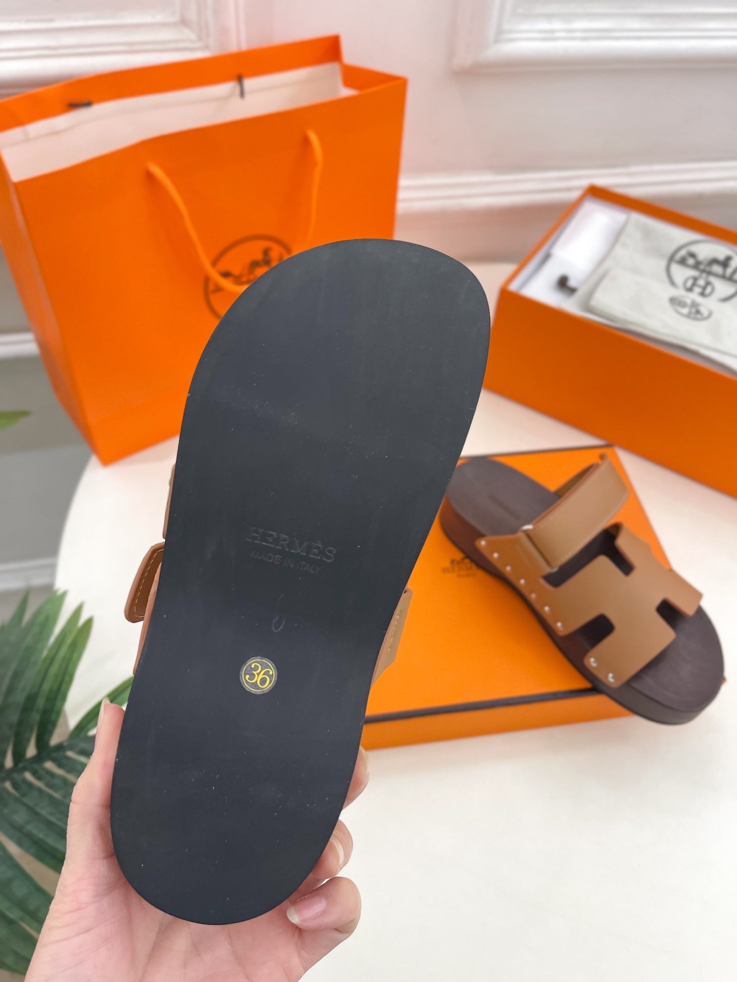 KOS CLOG IN PEANUT BROWN CALFSKIN、mysite、Cacoeks