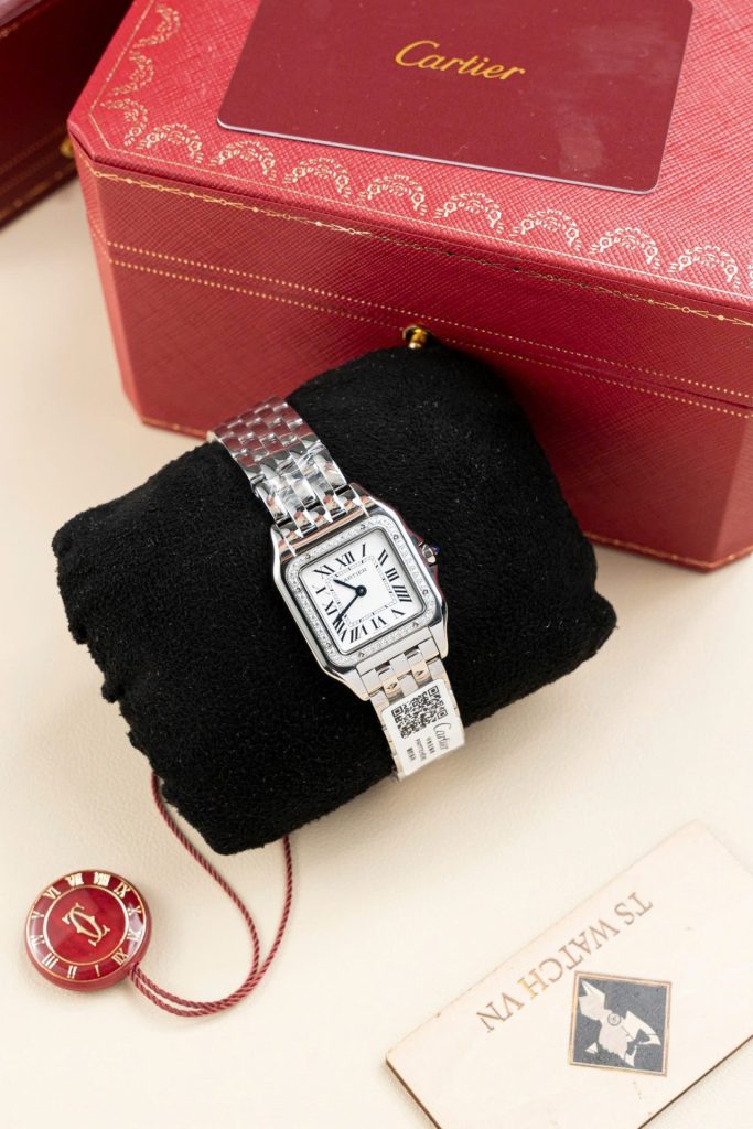 Đồng Hồ Cartier Panthere W2PN0007 Replica 11 Mặt Trắng Vành Đính Đá 27x37mm (2)