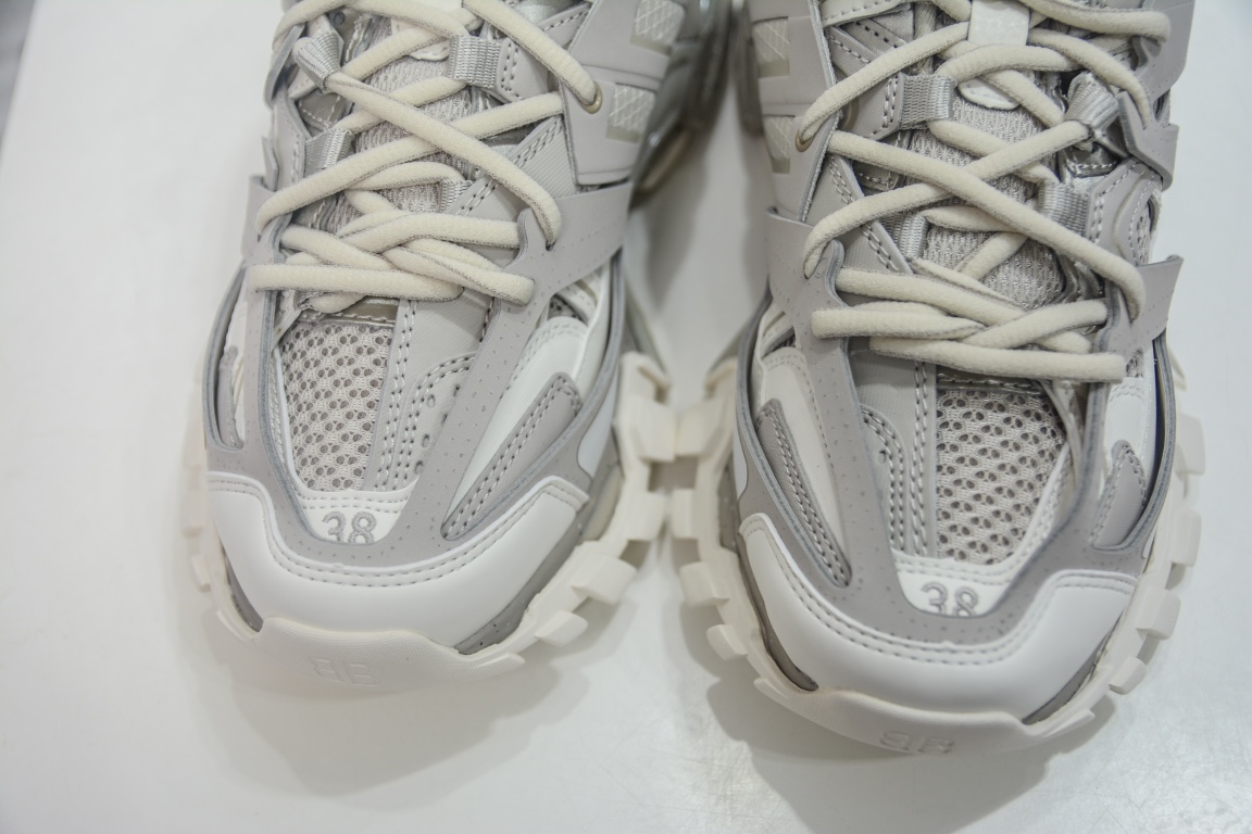 Balenciaga Track Recycled Sole Trainer in Beige、mysite、Cacoeks