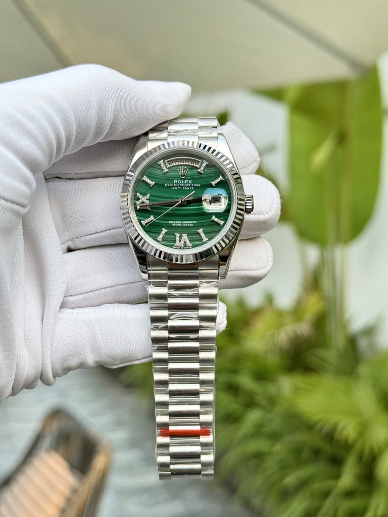 Đồng Hồ Rolex Chế Tác Day-Date Mặt Số Đá Khổng Tước Xanh 40mm (1)