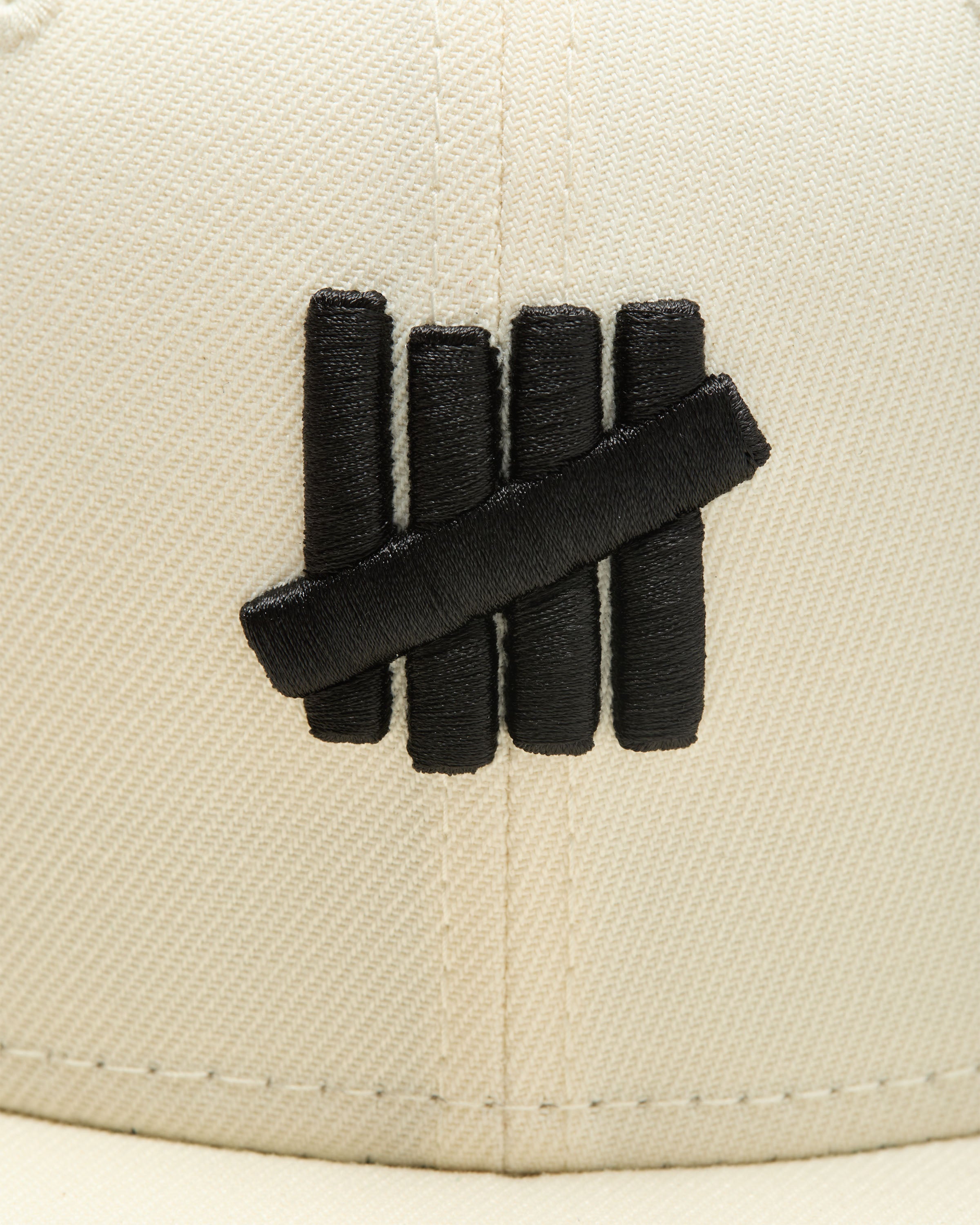 UNDEFEATED X NE ICON FITTED