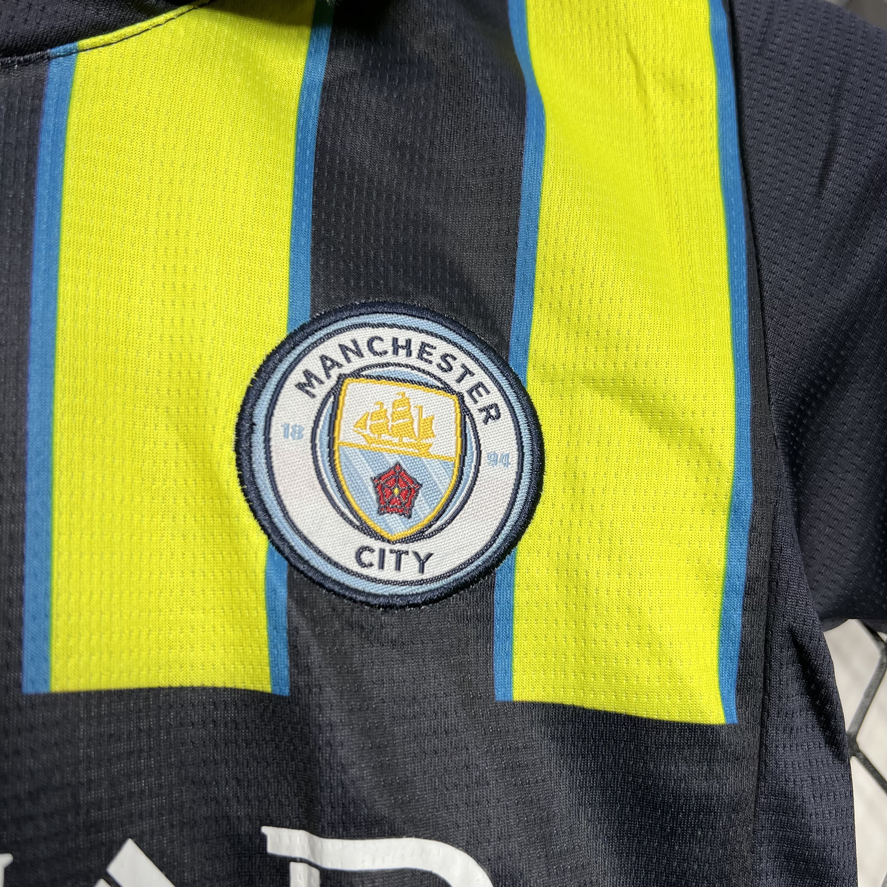 ManixJersey.com | Manchester City 24-25 Away Kids Kit -Customize Name, Number and Patch | Worldwide Shipping
