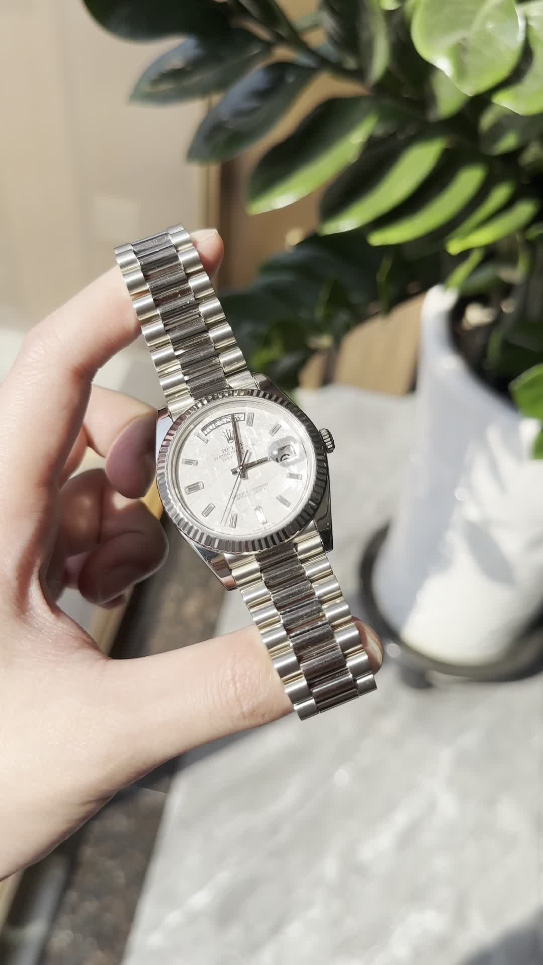 兼职  林炎: luxecystore