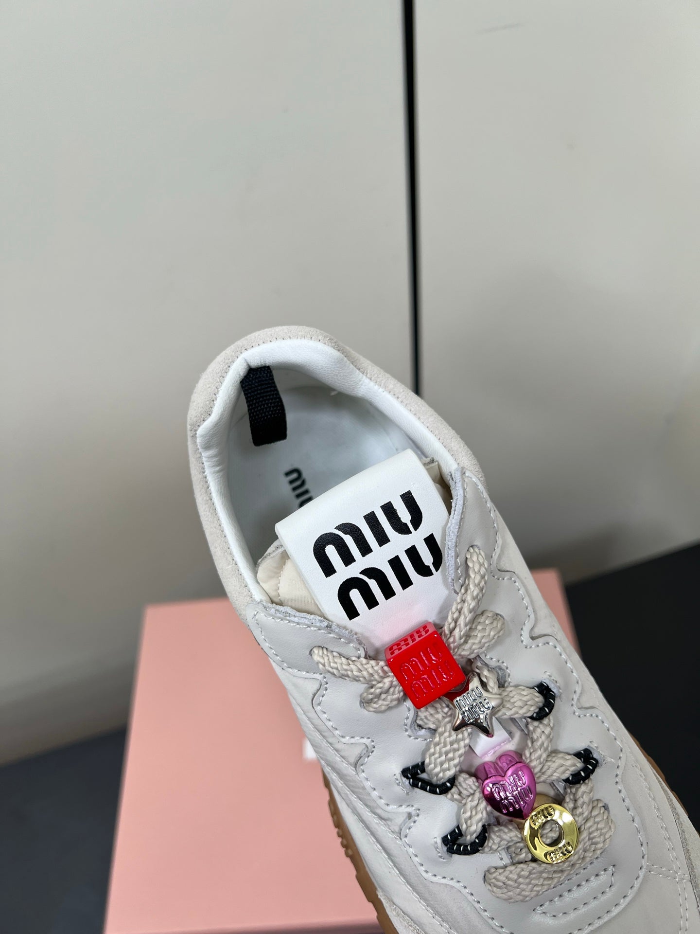 TYRE SNEAKERS IN OFF WHITE TECHNICAL FABRIC AND SUEDE WITH STICKER、mysite、Cacoeks