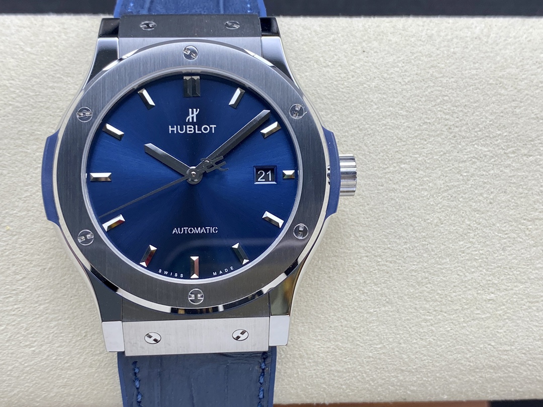 542.NX.7170.LR Hublot Classic Fusion Automatic Blue-fasswatch
