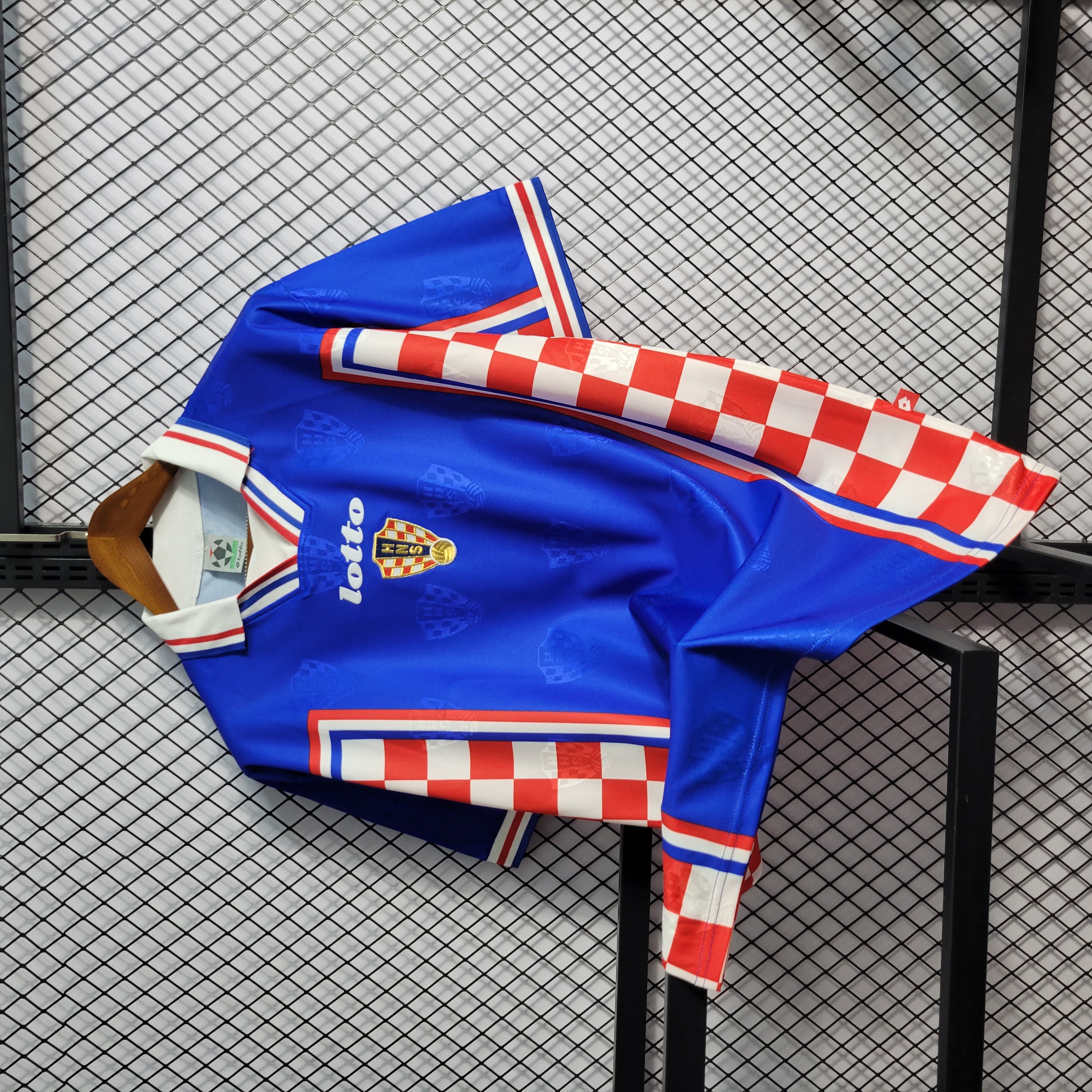 SIUjerseys-Retro Croatia 1998 Away Stadium Jersey