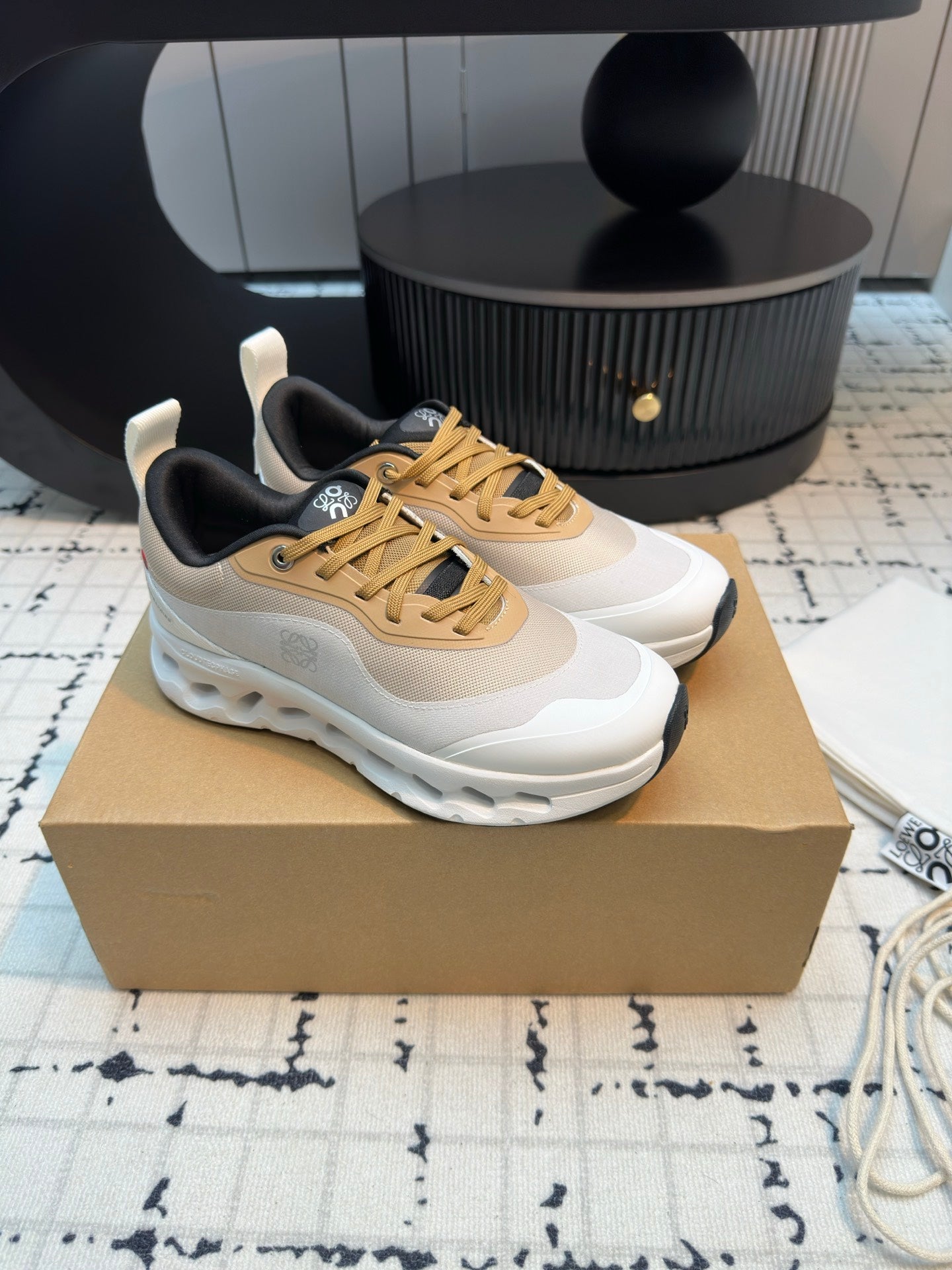 LW CLOUDTILT 2.0 SNEAKER TAN AND WHITE POLYESTER、mysite、Cacoeks