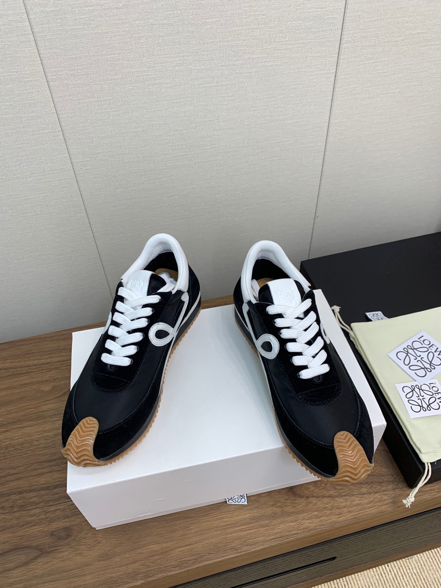 LW FLOW RUNNER SNEAKER BLACK-BROWN SUEDE、mysite、Cacoeks