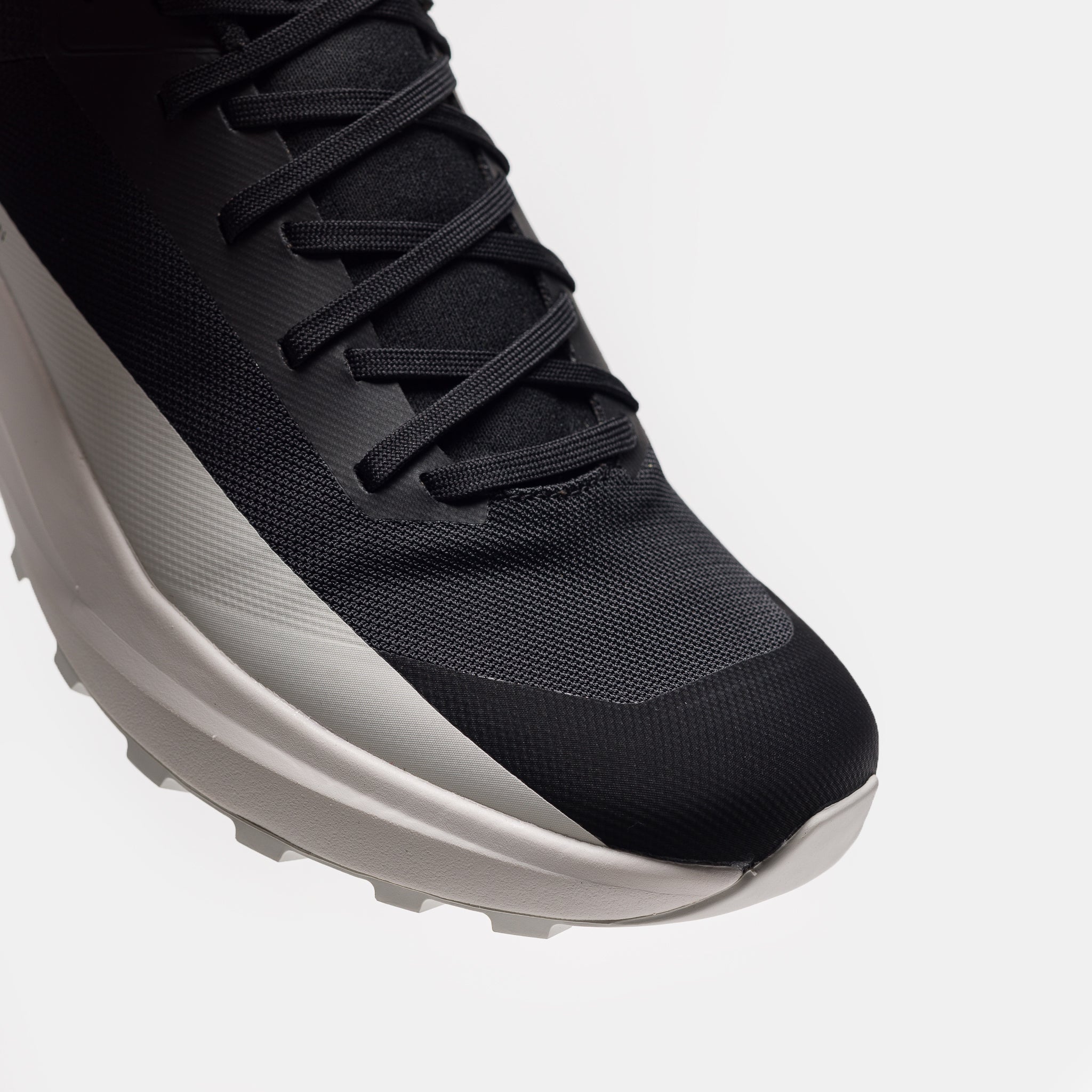 Norvan LD 4 Sneaker in Black/Arctic Silk
