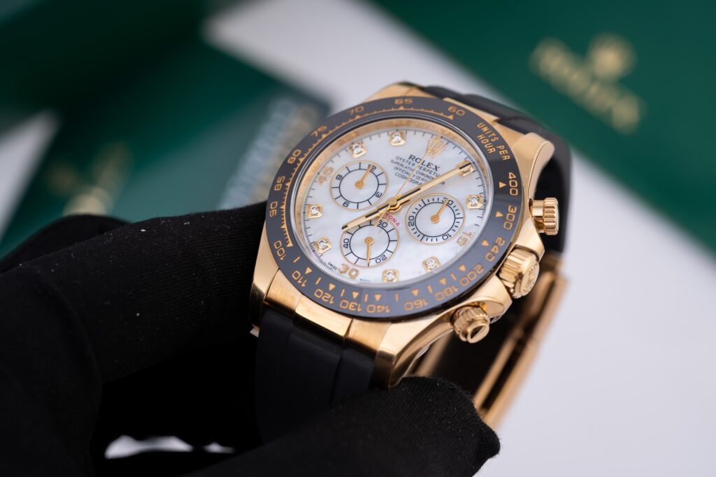 Đồng Hồ Rolex Cosmograph Daytona Độ Mặt Vỏ Trai Clean 40mm (2)