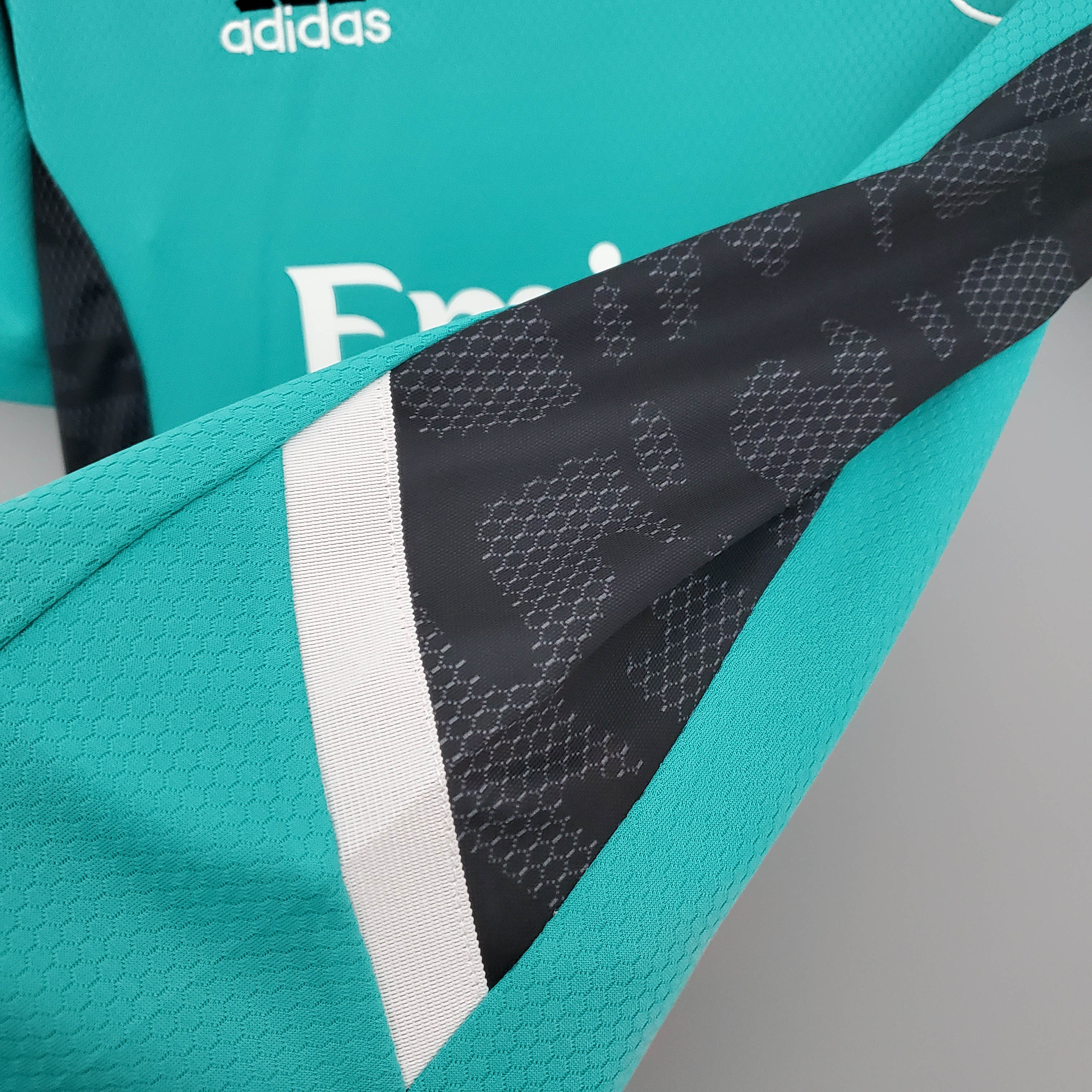 2021/2022 Real Madrid Training Wear Football Shirt Green:football jersey mysite: unitedjerseyfootball 邓江浪:football