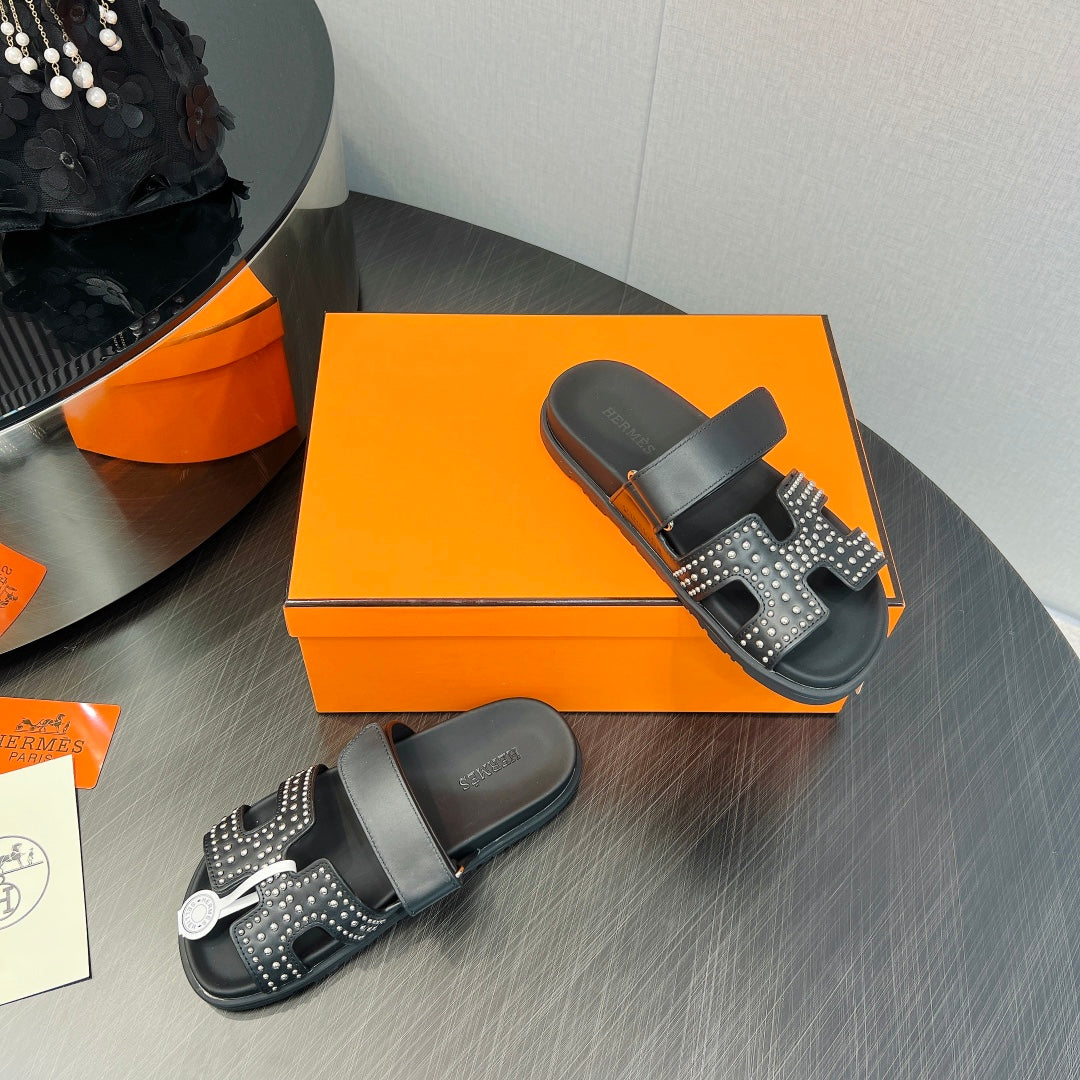 CHYPRE SANDAL BLACK CALFSKIN STYLIZED、mysite、Cacoeks