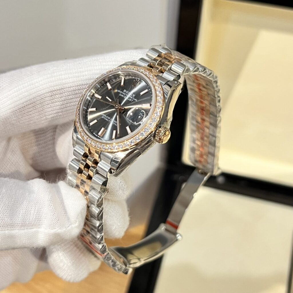 Đồng Hồ Rolex Nữ Đính Đá Mặt Số Xám Fake 11 31mm (7)