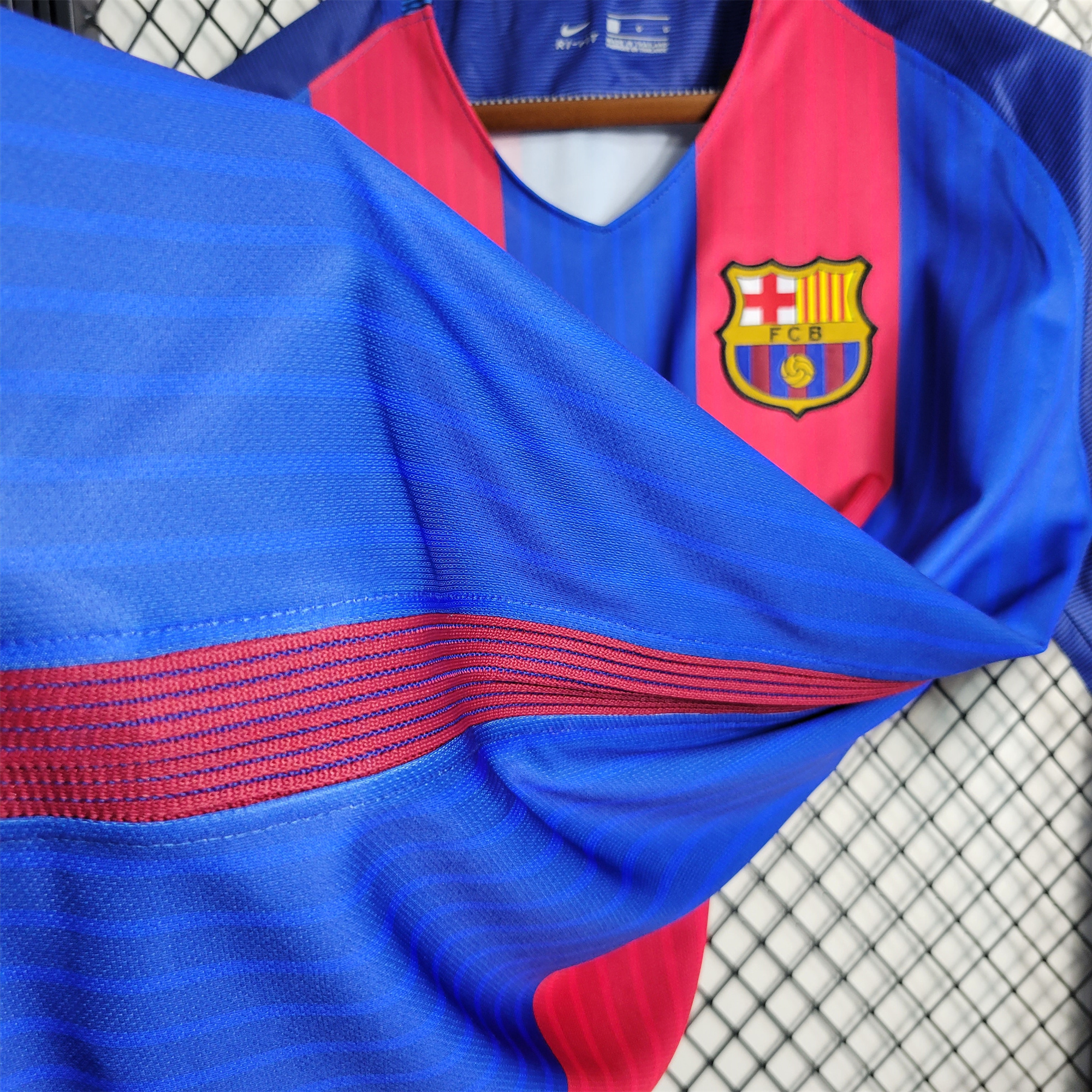 Higojerseys-Retro Barcelona 16-17 Home Stadium Jersey