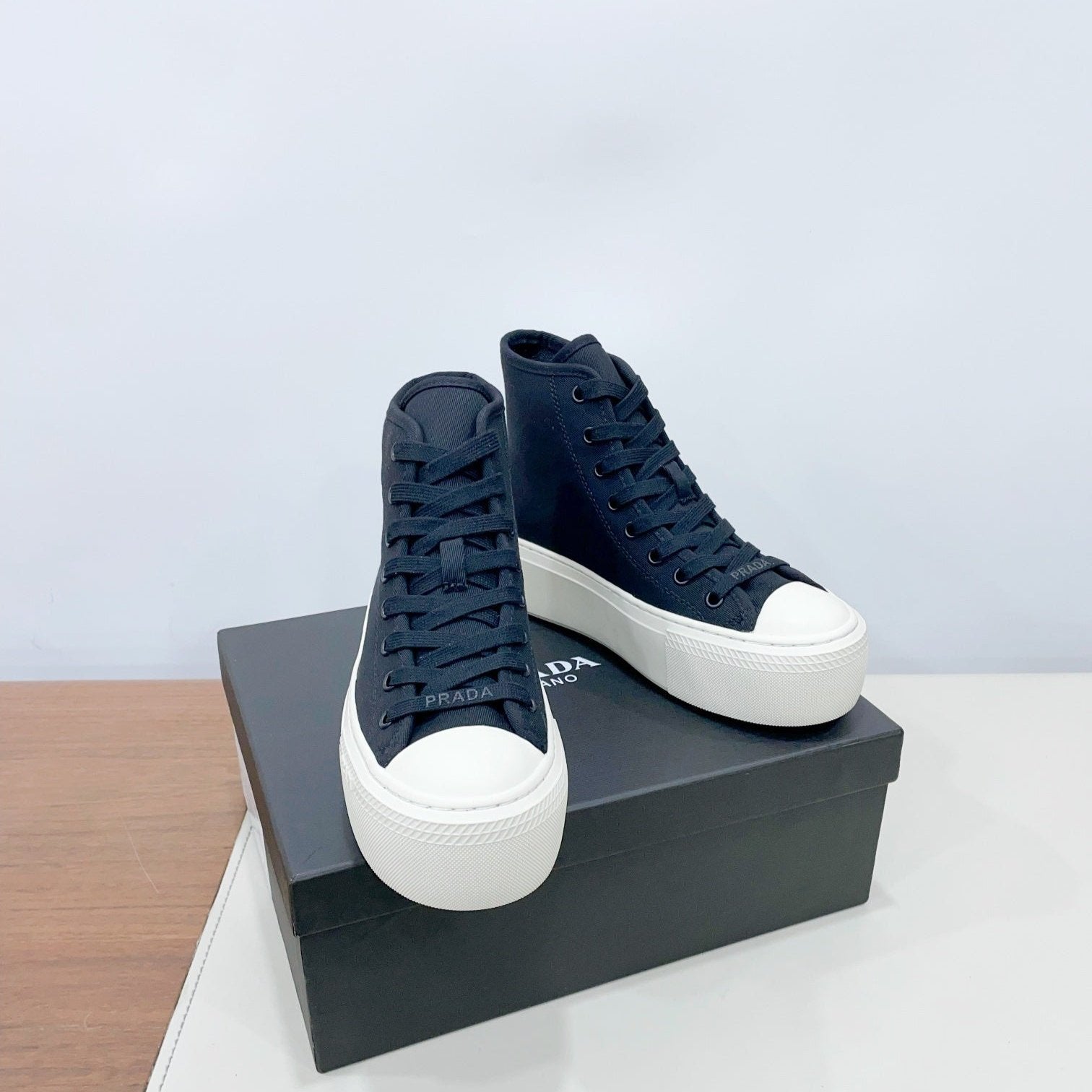 HIGH-TOP SEANKERS IN SPACE BLUE CANVAS、mysite、Cacoeks