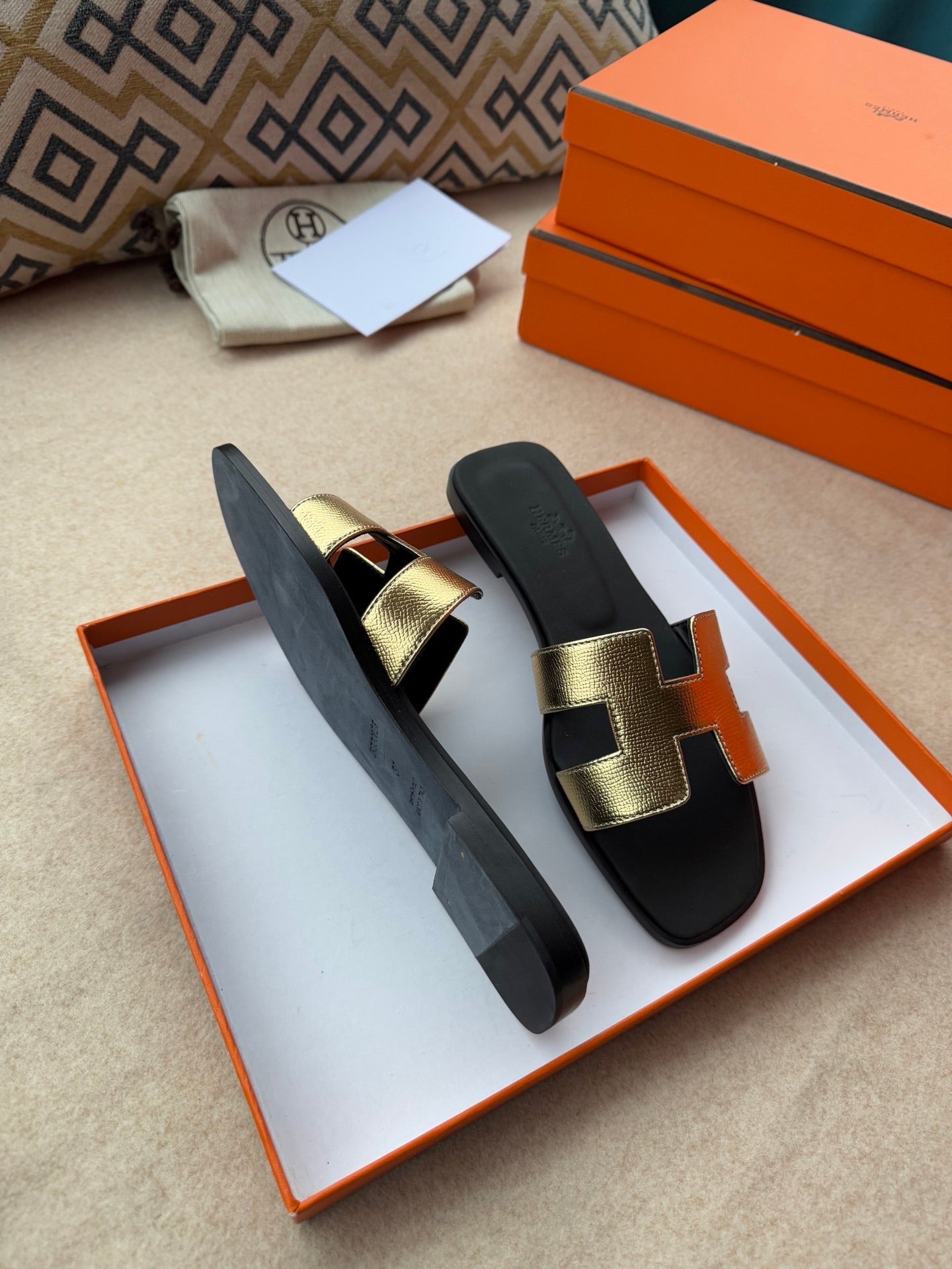 0RAN SANDALS IN LIGHT GOLD CALFSKIN、mysite、Cacoeks