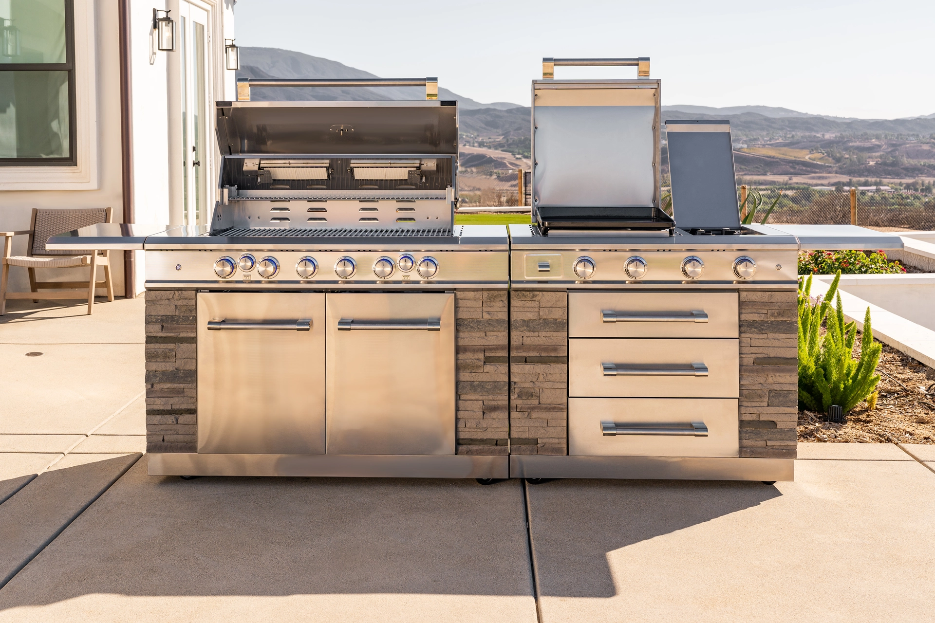 Kirkland Signature 12-Burner Island Grill