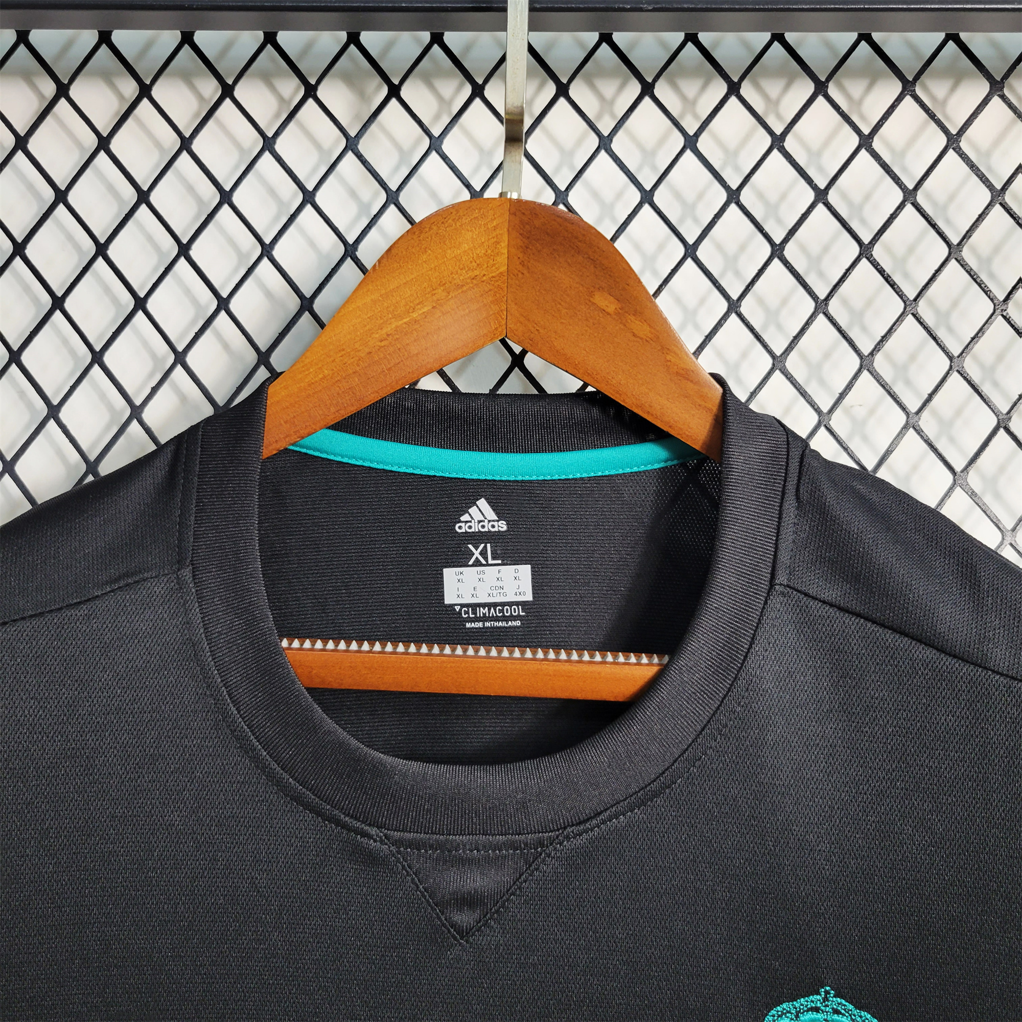 JerseysGala.com | Retro Real Madrid 17-18 Away Stadium Long Sleeve Jersey -Customize Name, Number and Patch | Worldwide Shipping