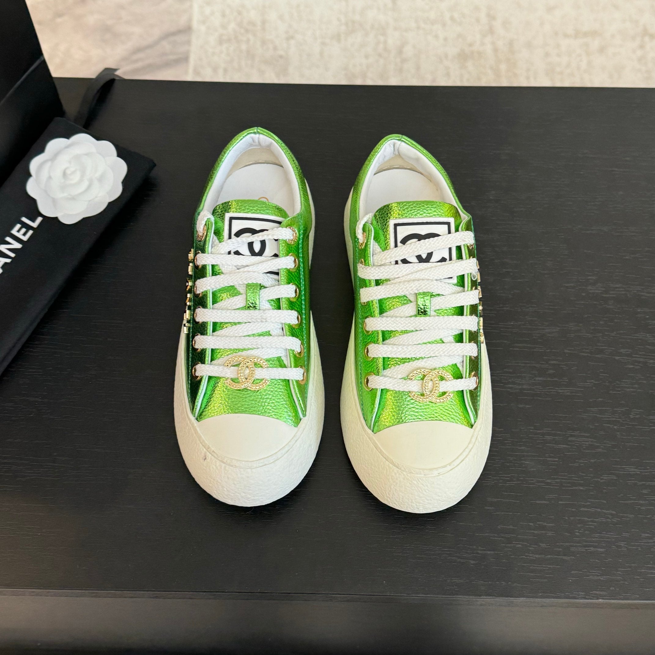 BIG-HEAD COOKIE SHOES IN EMERALD GREEN LAMBSKIN、mysite、Cacoeks