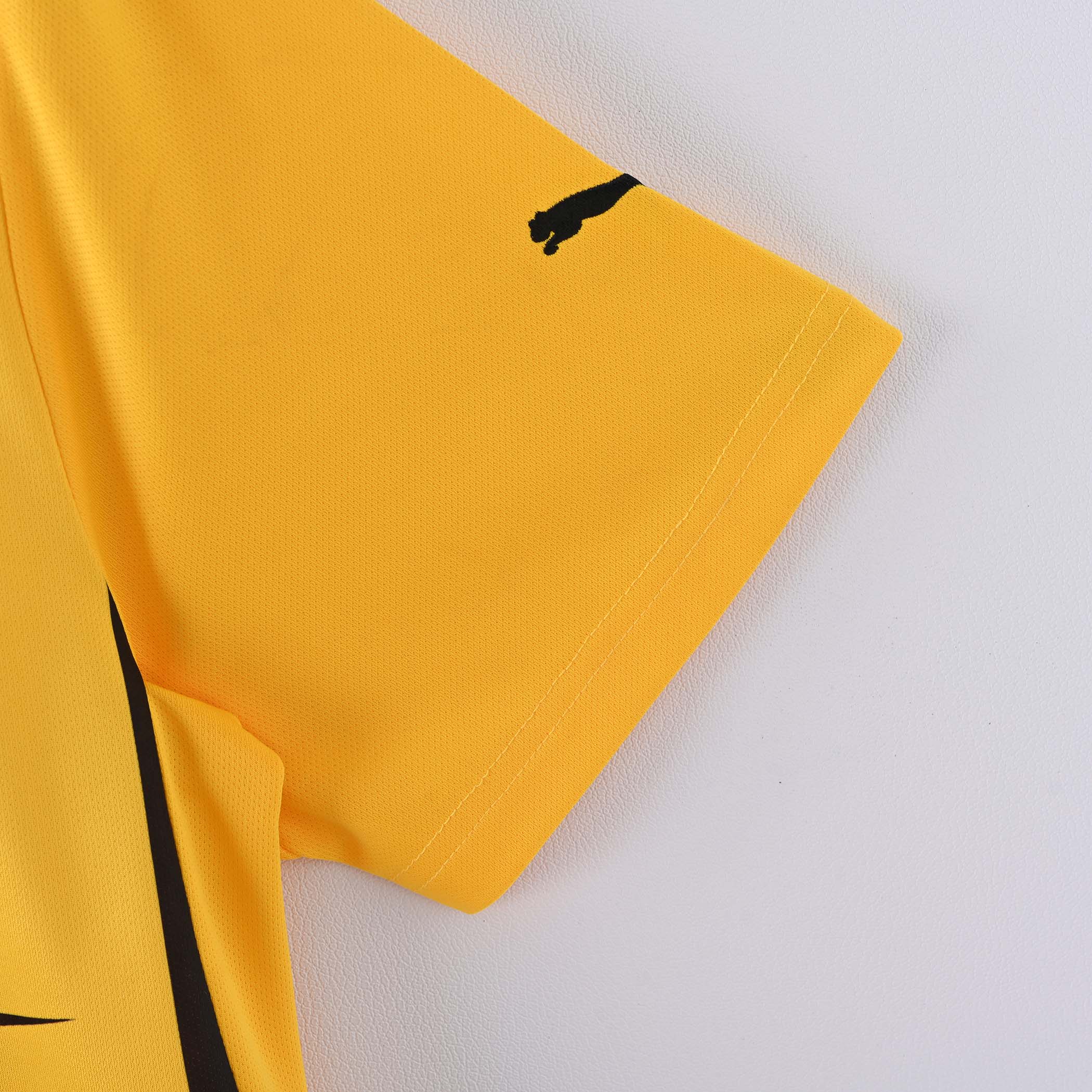2012/2013 Retro Dortmund Home Football Shirt1:1 Thai Quality:football jersey mysite: unitedjerseyfootball 邓江浪:football
