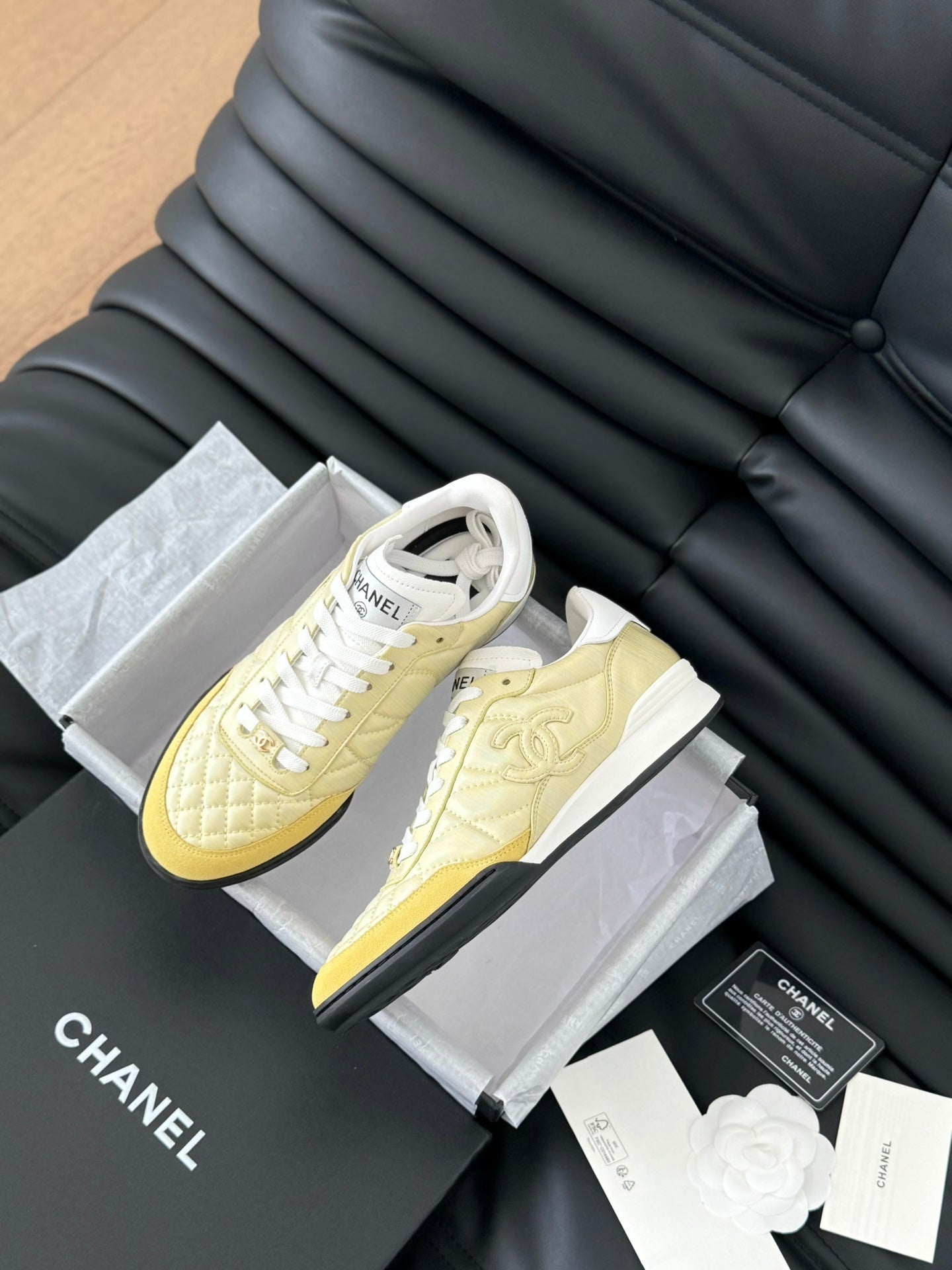 CC SNEAKER IN LIGHT YELLOW MIX WHITE EMBROIDERED LAMBSKIN、mysite、Cacoeks